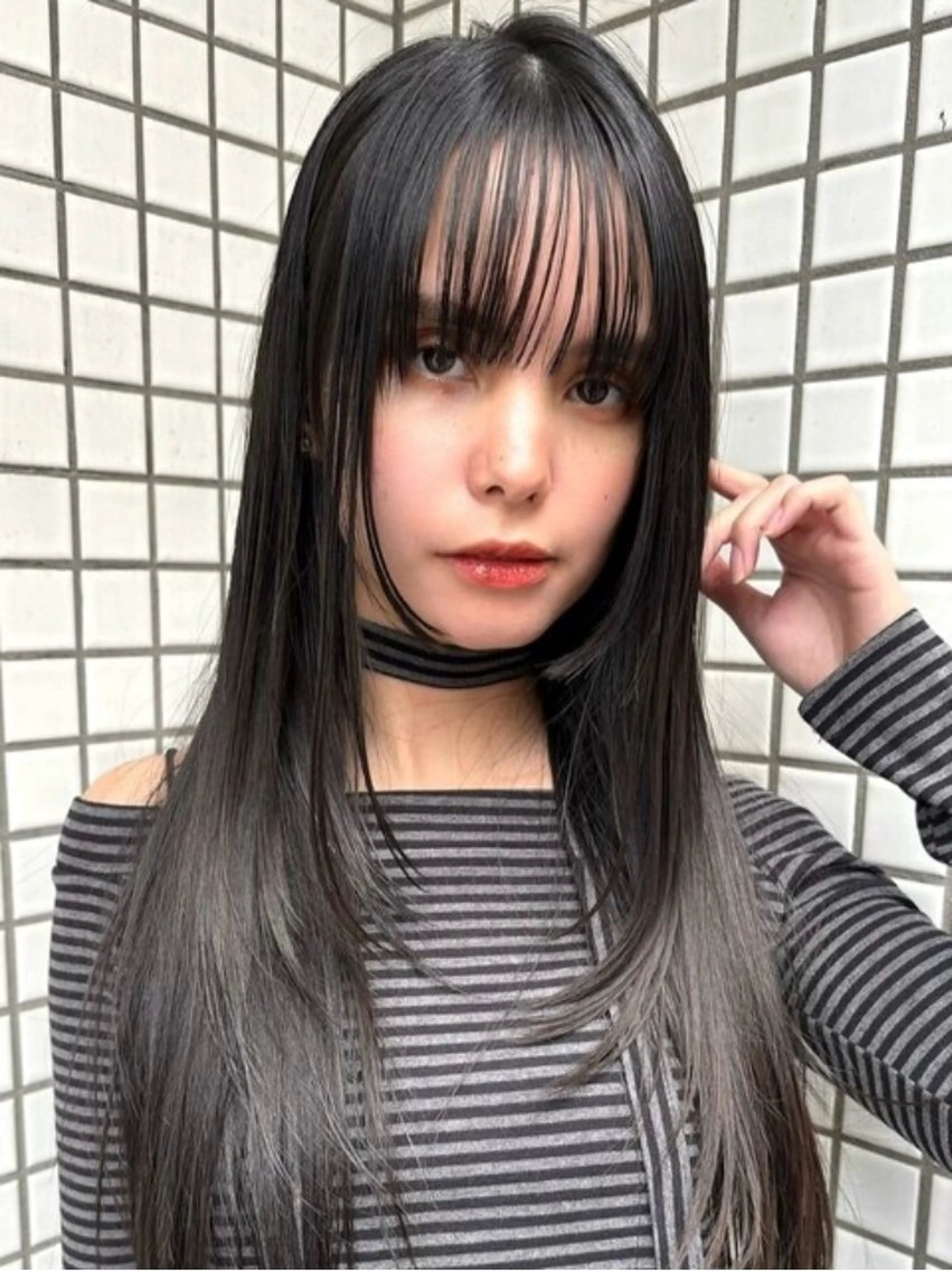 ロング カラー 𝘕𝘰𝘯🩰 透明感/ダブルカラーのヘアスタイル