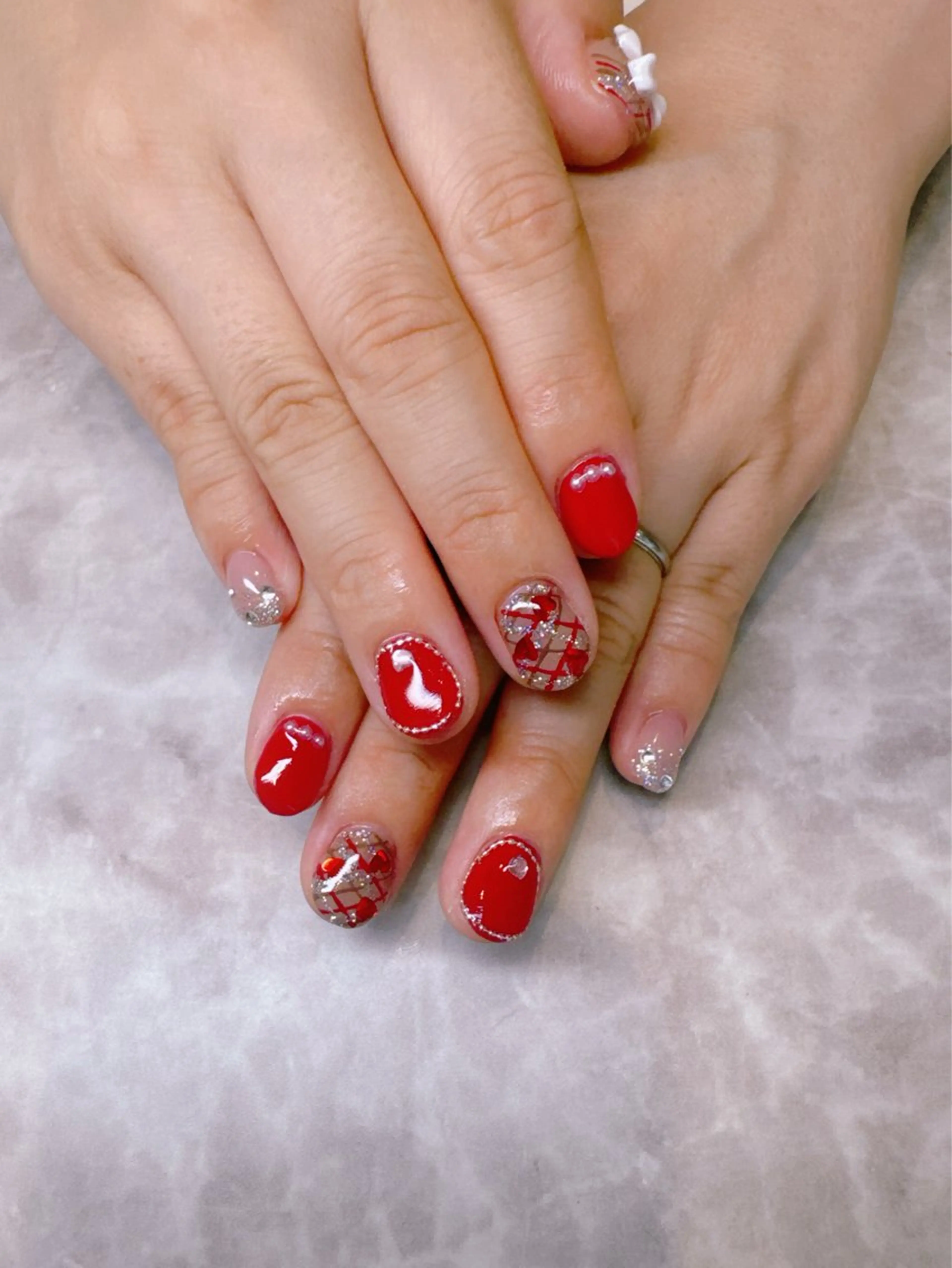 ネイル 赤色 ハンドネイル olim nailspaceのネイルデザイン