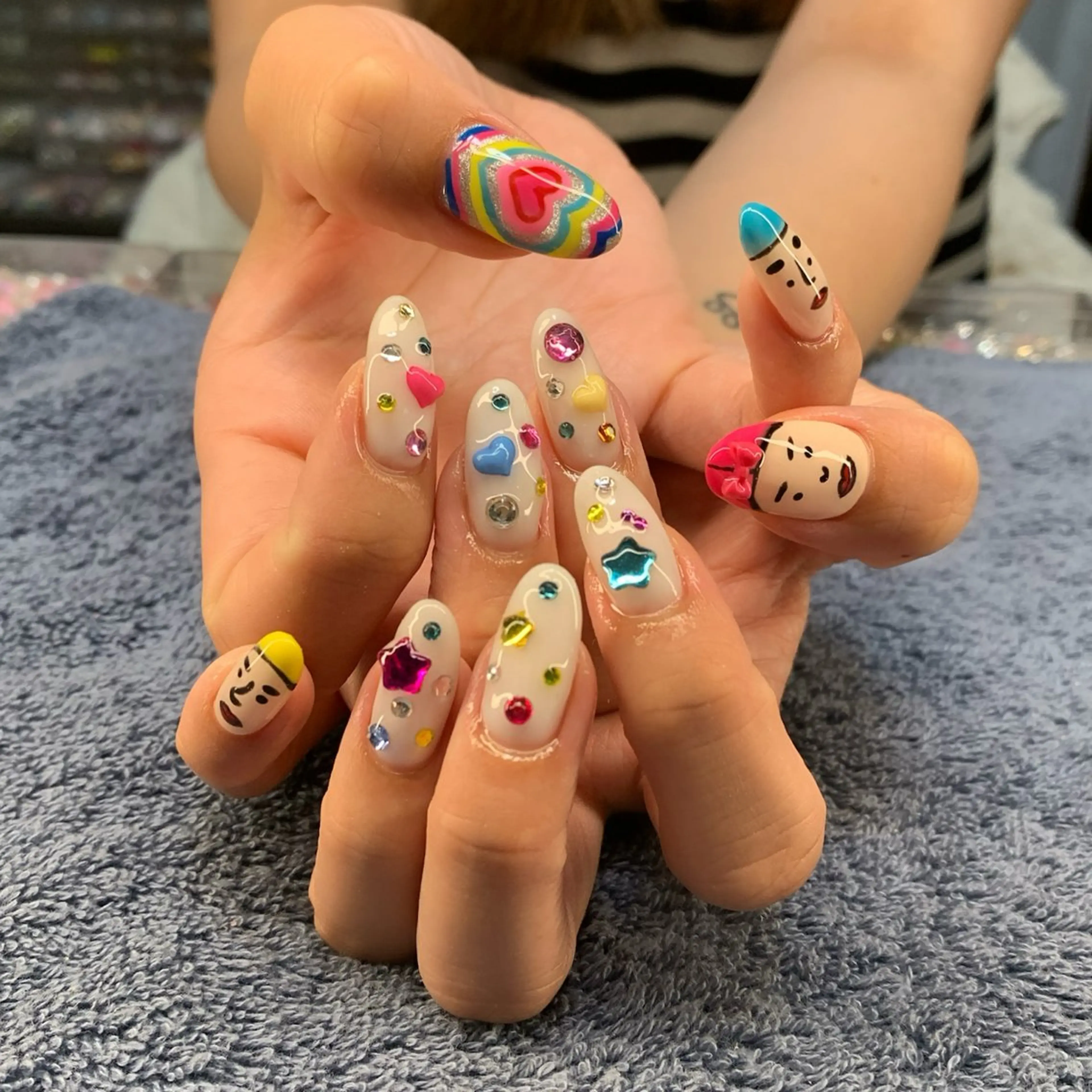 ネイル ハンドネイル フットネイル MHR nailのネイルデザイン