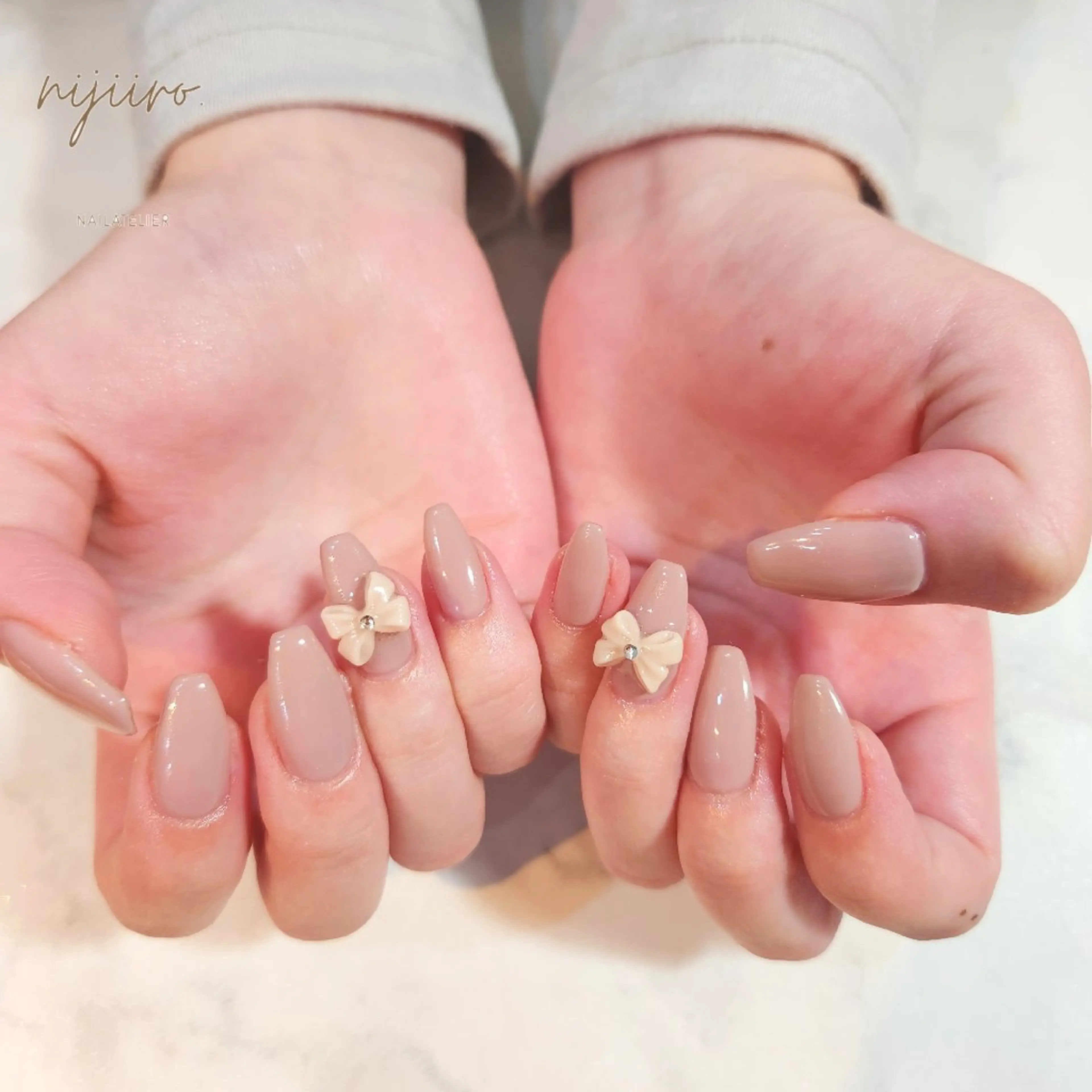 ネイル ハンドネイル nailatelier nijiiro.所属・nijiiro🌈 サトウのネイルデザイン