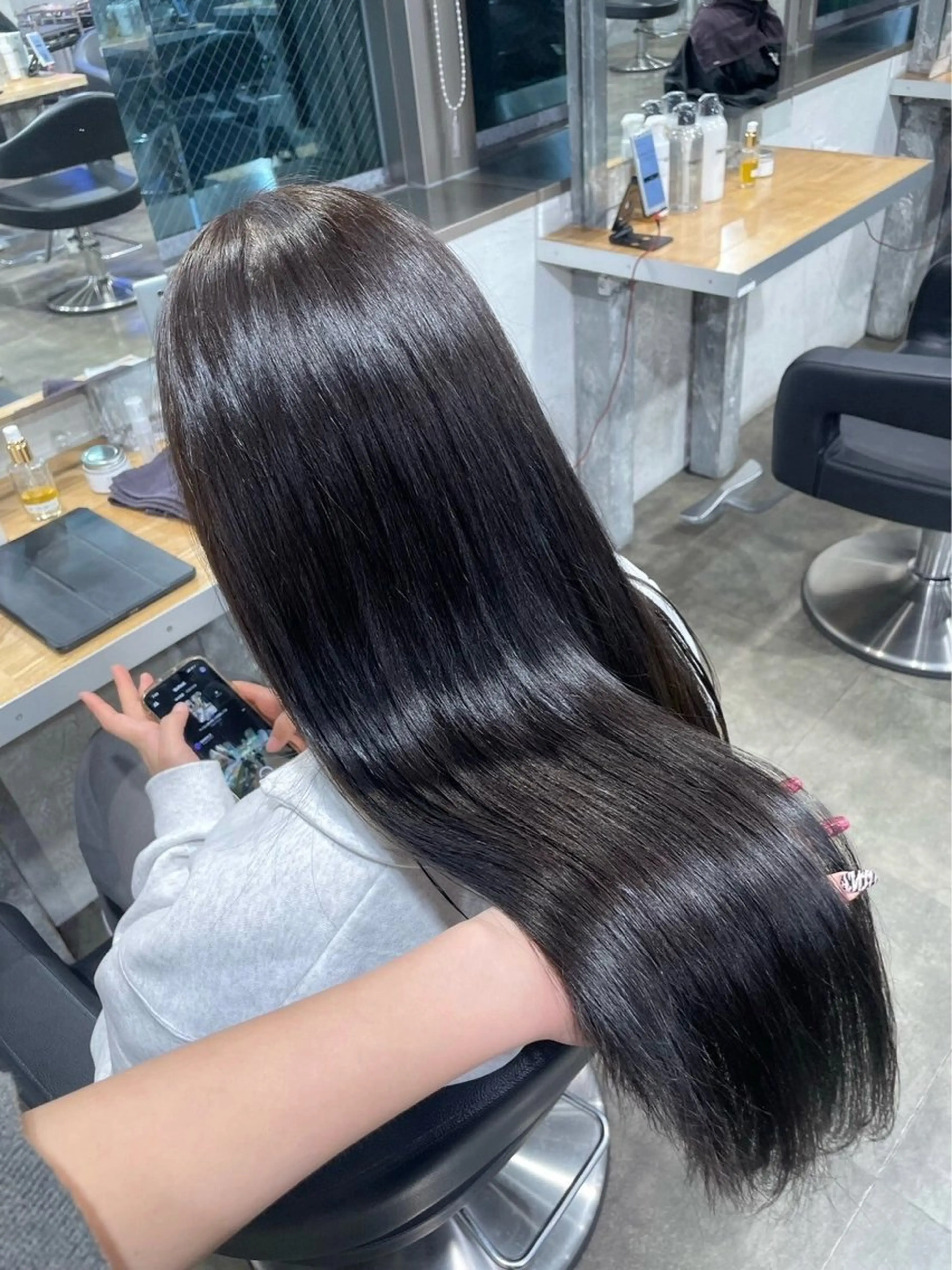 ロング カラー ヘアアレンジ 黒髪 髪質改善 トリートメント 💓ブリーチ特化 透明感💓あい💓のヘアスタイル