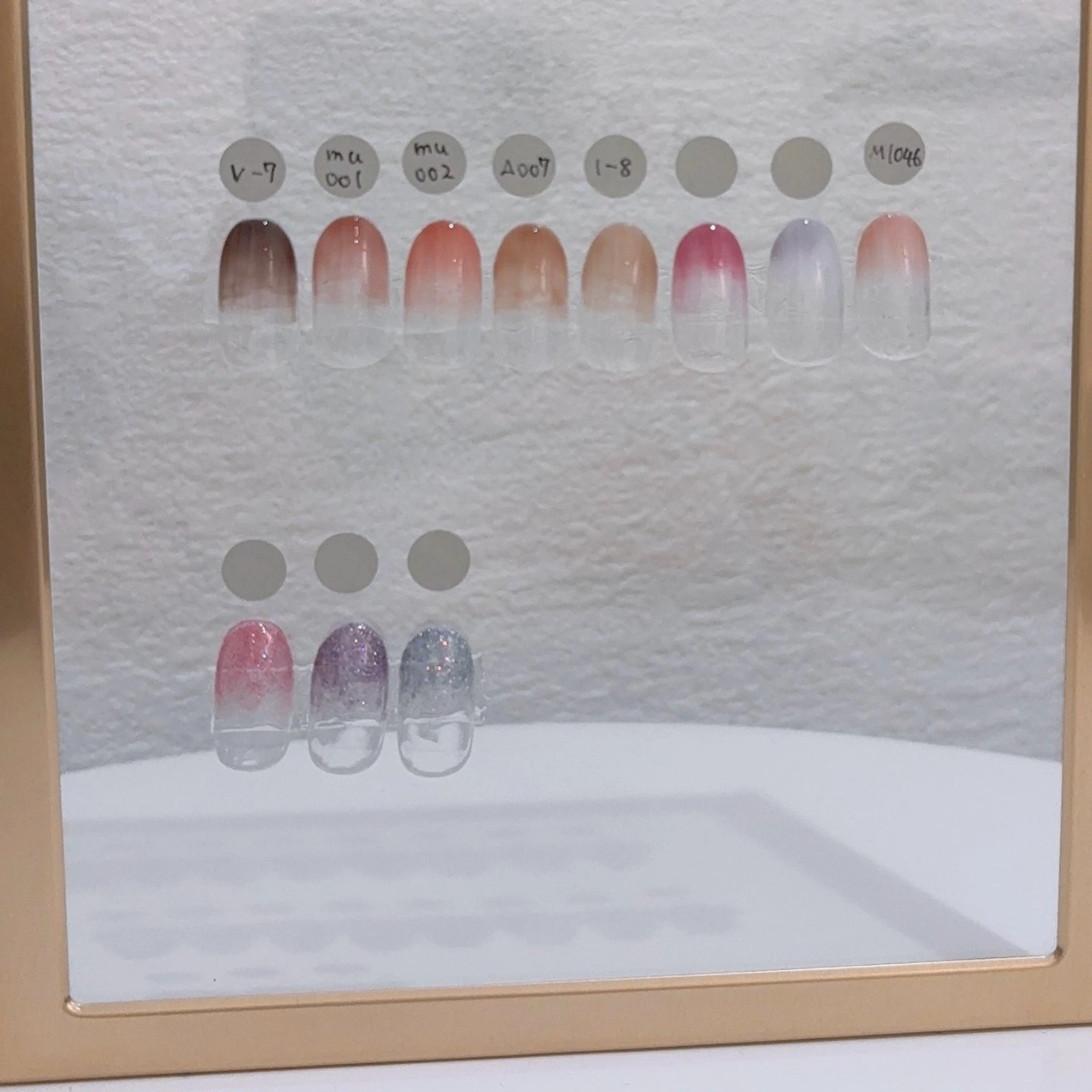 ネイル グラデーション FREYA所属・YUI Nailのネイルデザイン