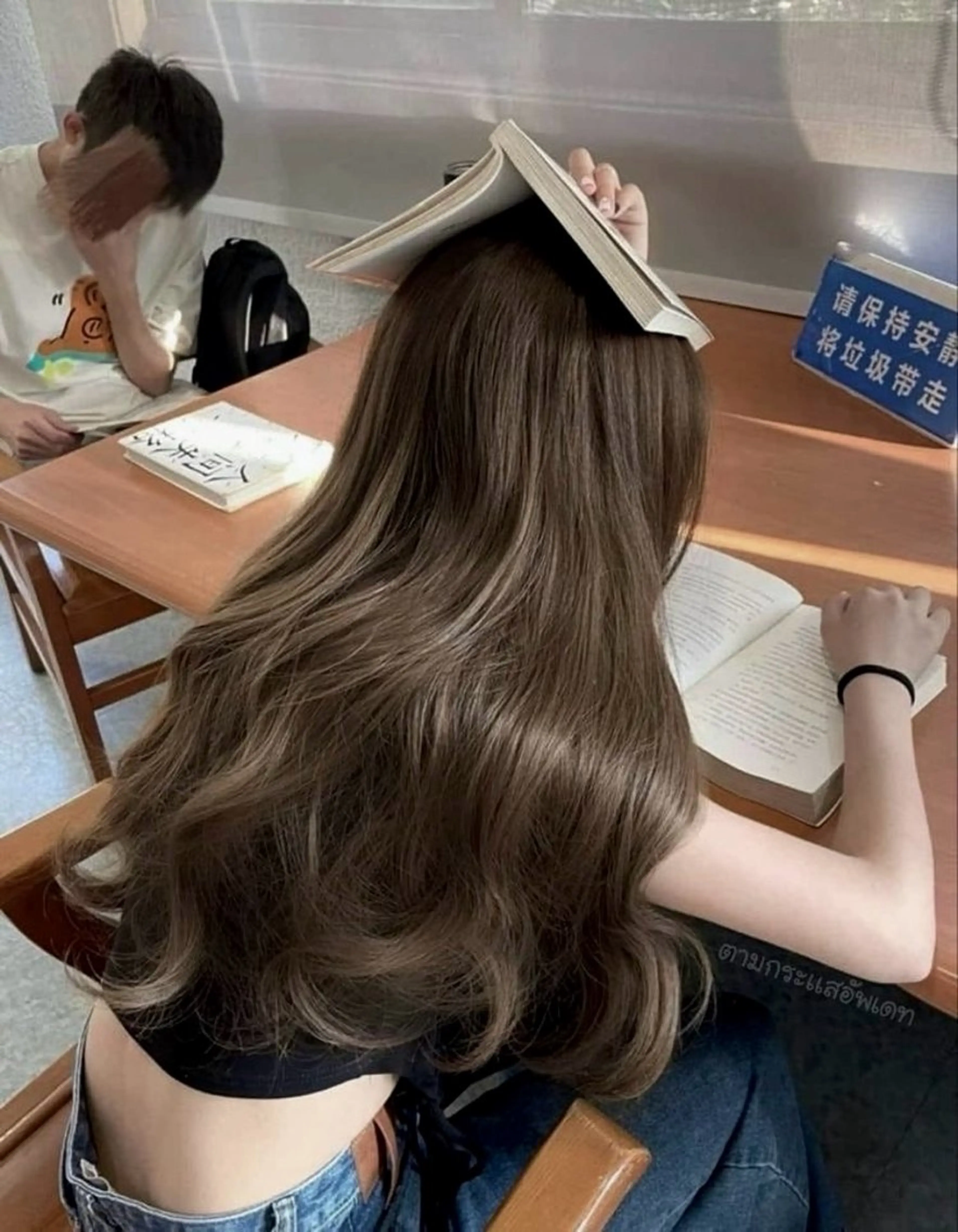 ロング カラー ヘアアレンジ ブリーチ ブラウンカラー ブリーチなしカラー ヘアカラー トリートメント ヘアセット 💎韓国/ レイヤー カット/ 暖色🫧のヘアスタイル