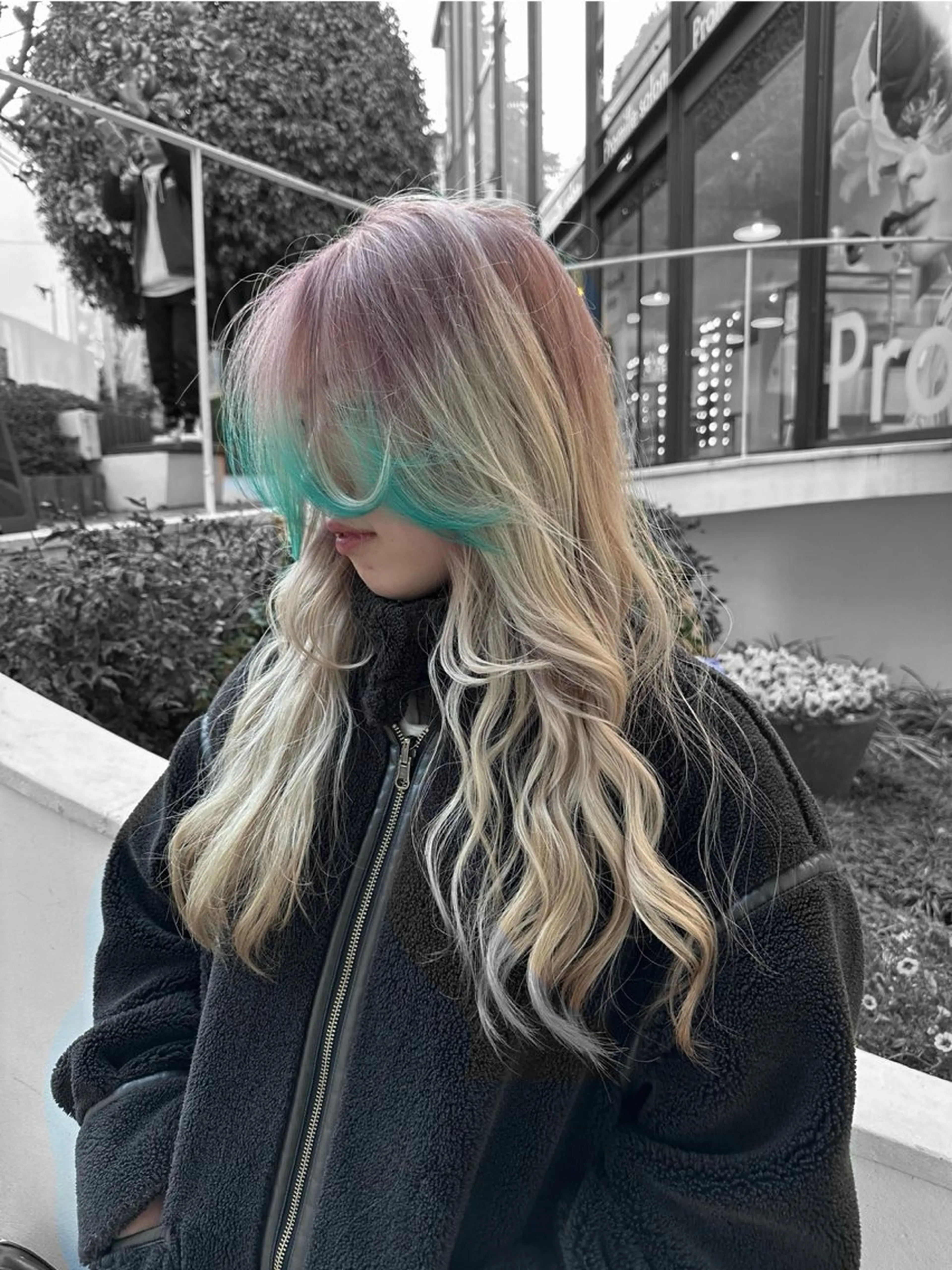 ロング ✴︎TO-MA✴︎ レッドカラー/透明感のヘアスタイル