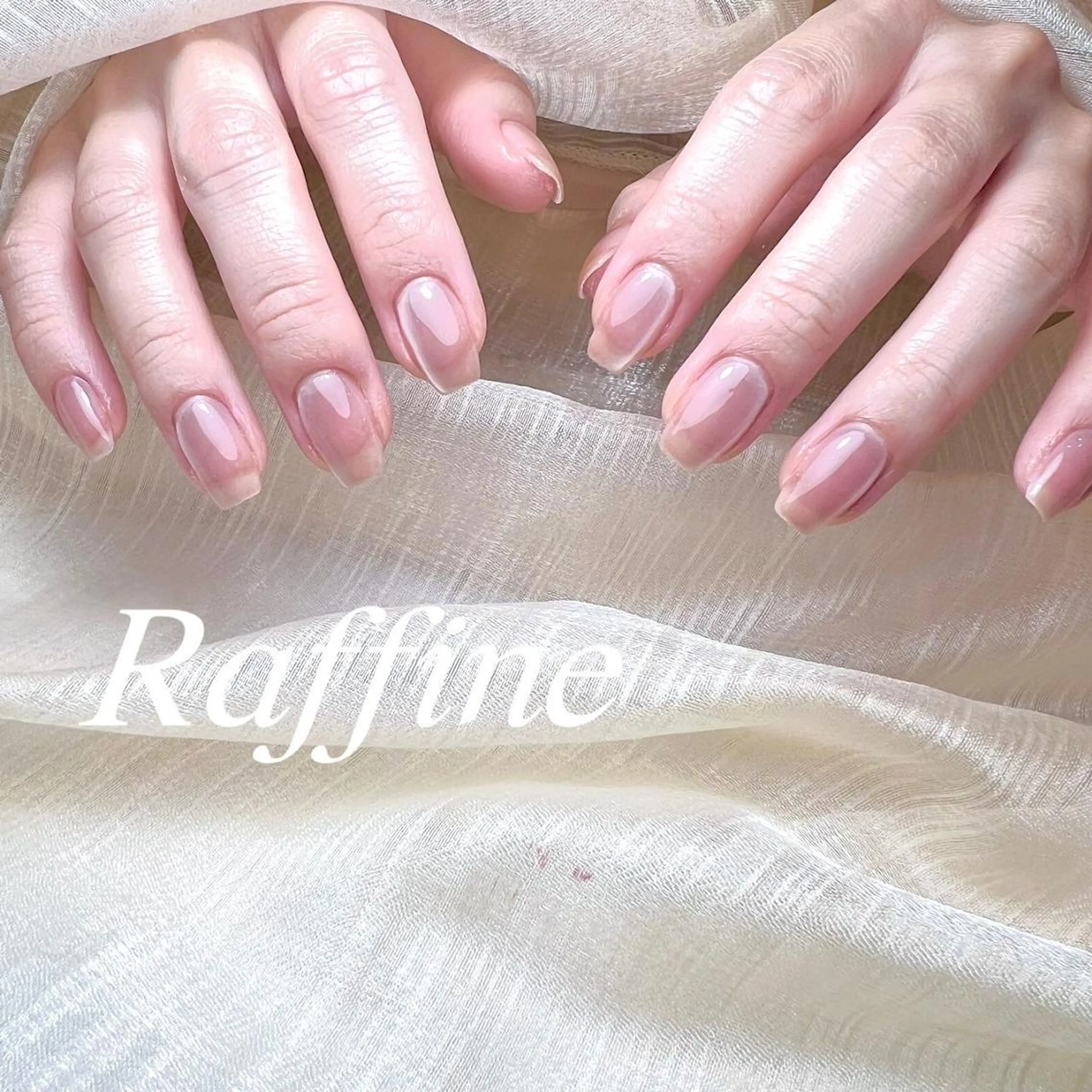 ネイル RAFFINE 月🦋🩵のネイルデザイン