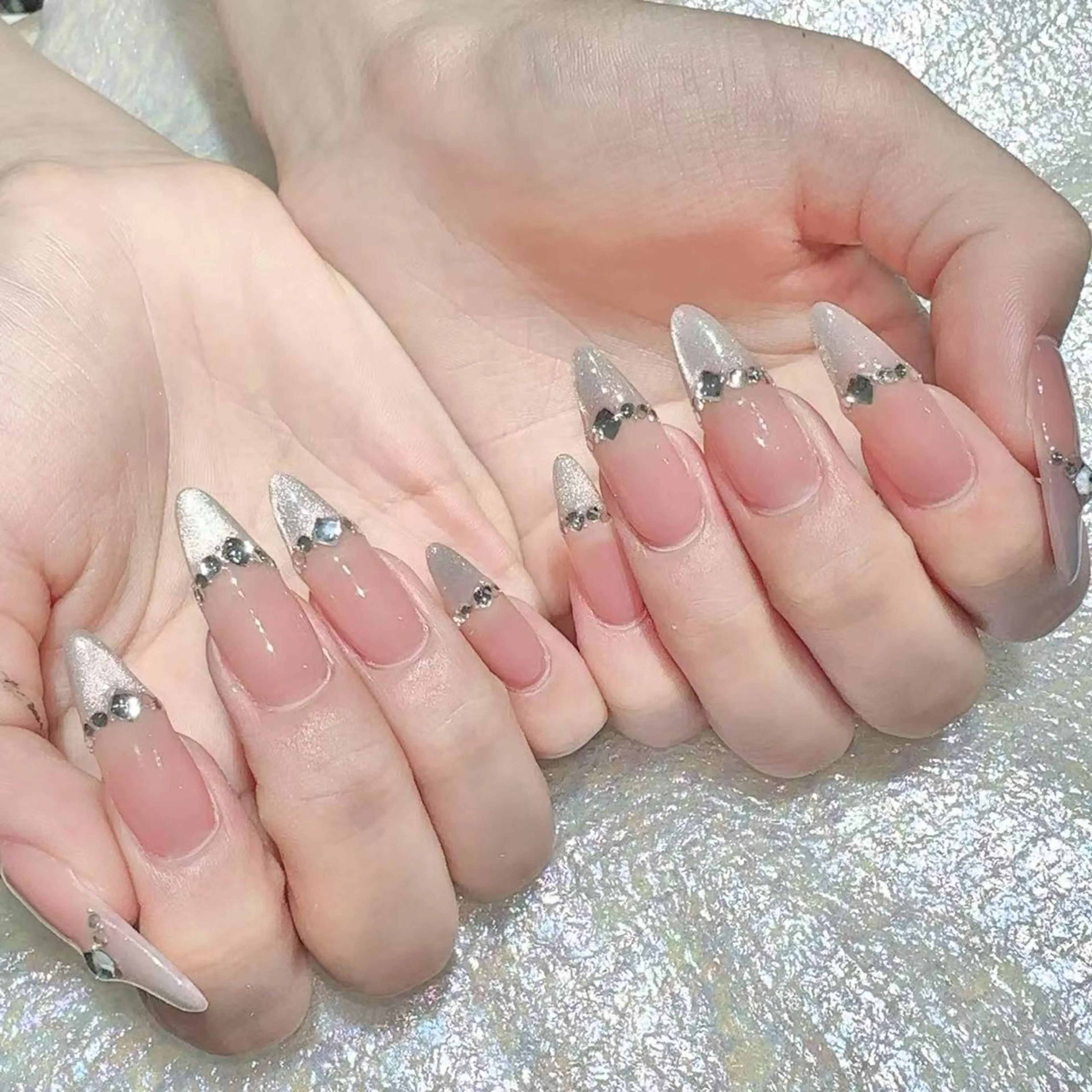 ネイル ハンドネイル Queens 榊 まおのネイルデザイン