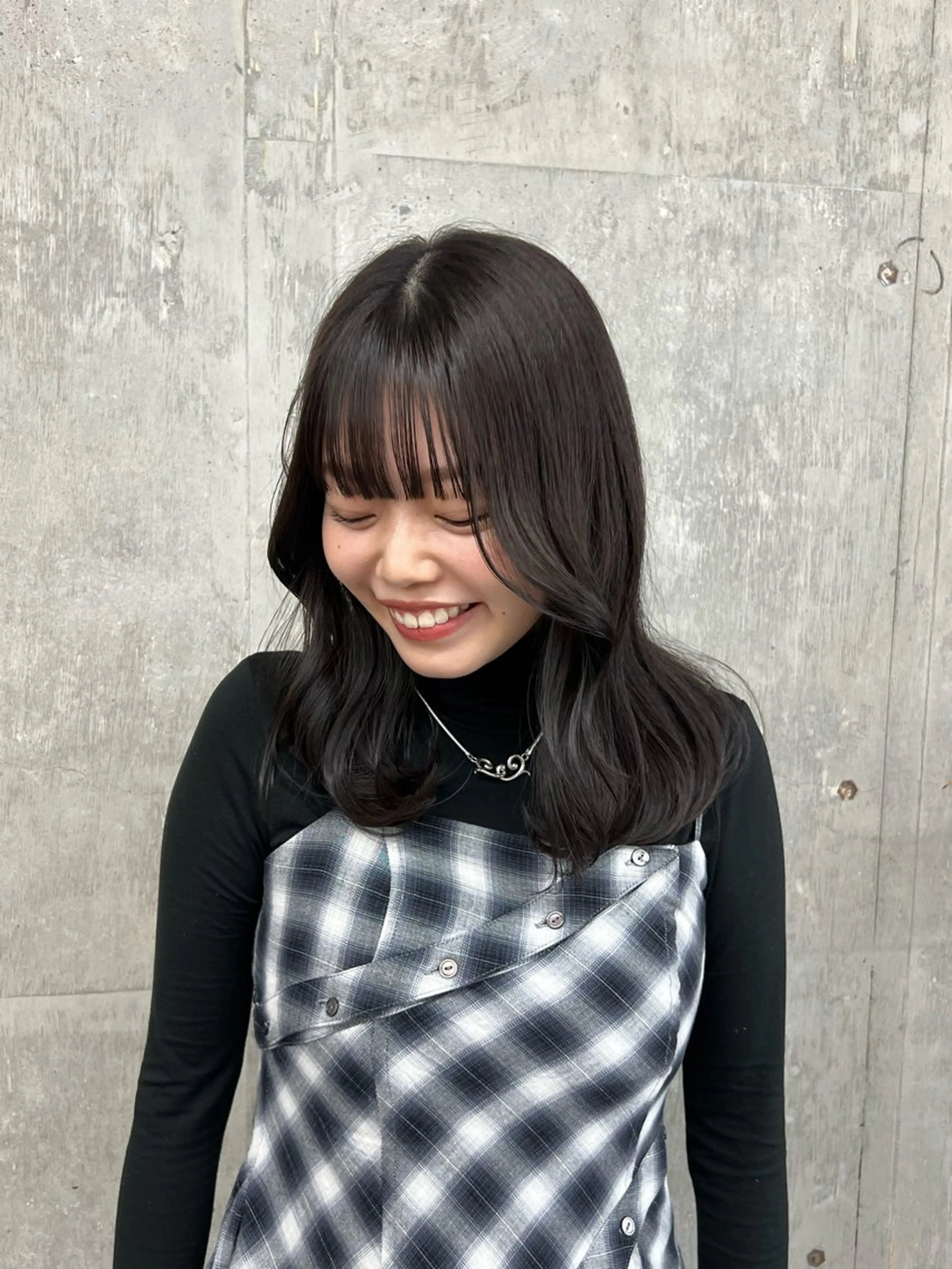 セミロング カラー era所属・azumi/ボブ/暖 色/オリーブ/縮毛のヘアスタイル