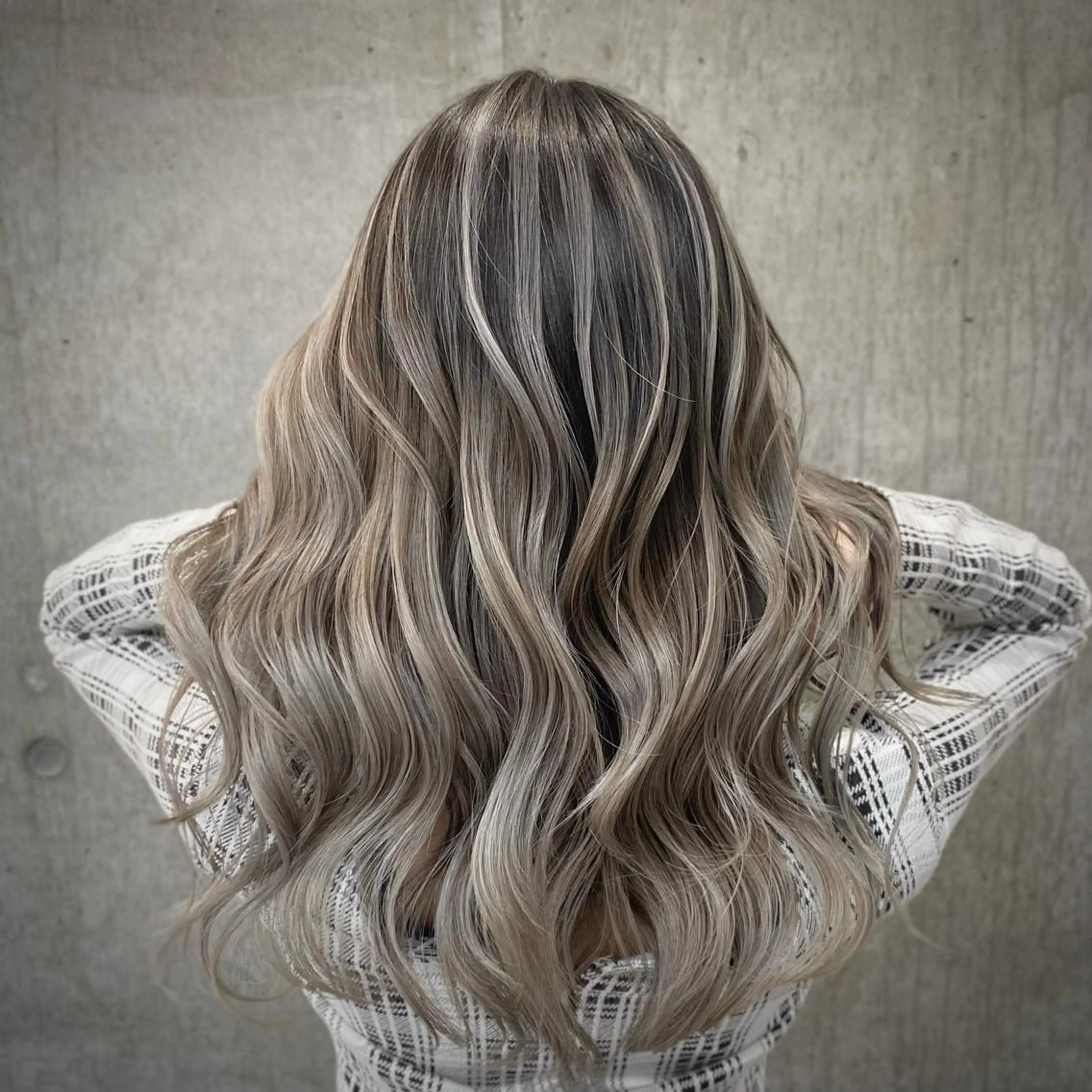 ロング カラー バレイヤージュ デザインカラー ハイライトカラー ハイライト レイヤーカット ヘアカラー 🌈透明感カラー ✨松田龍也🌈のヘアスタイル