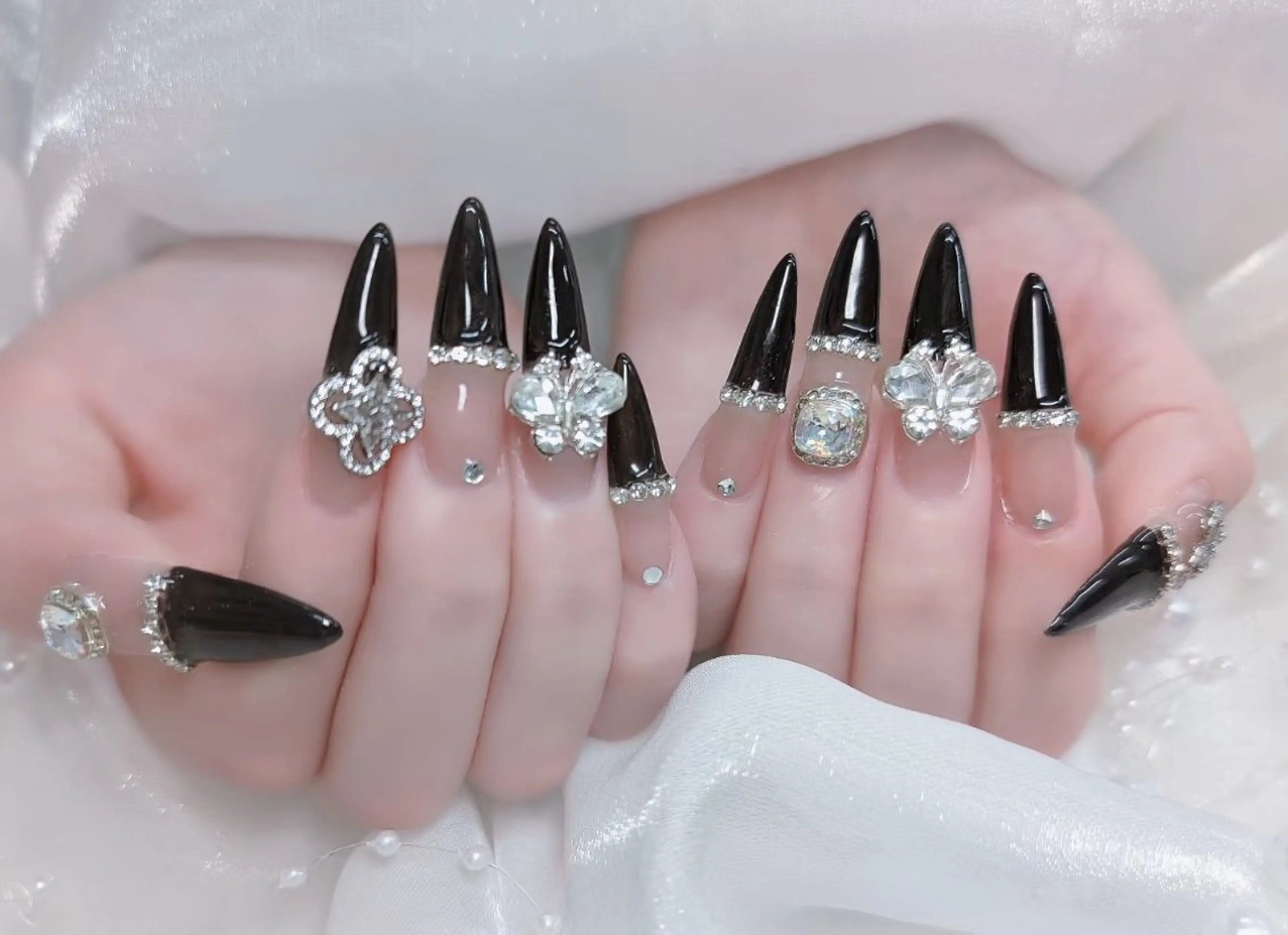 ネイル アートネイル べっ甲ネイル チークネイル 成人式 長さ出し ハンドネイル ハンドケア For you. Nail Salonのネイルデザイン