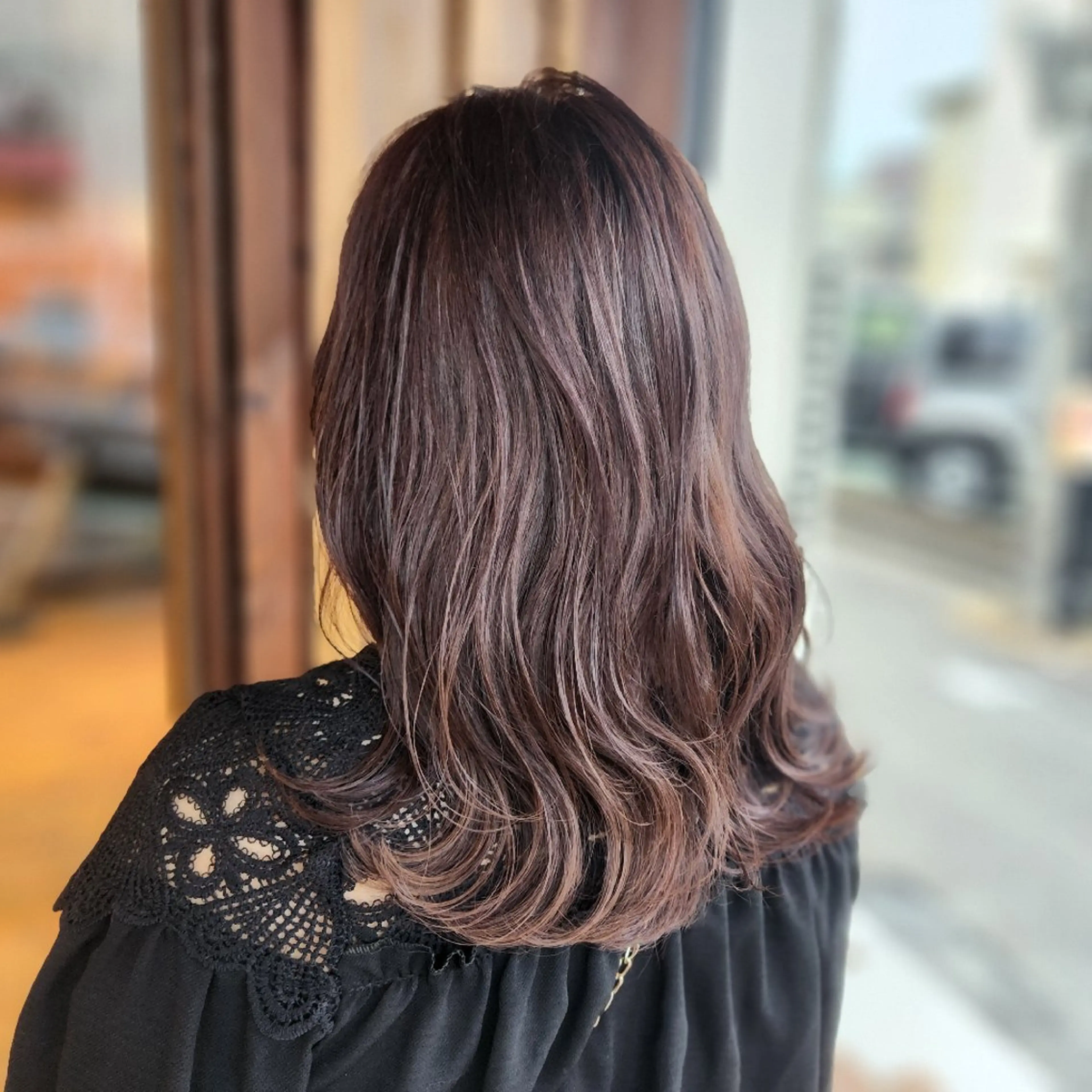 ミディアム カラー アッシュ ブラウンカラー O.hair designers所属・シールエクステ🎀 ホシノ🕒ユウカのヘアスタイル
