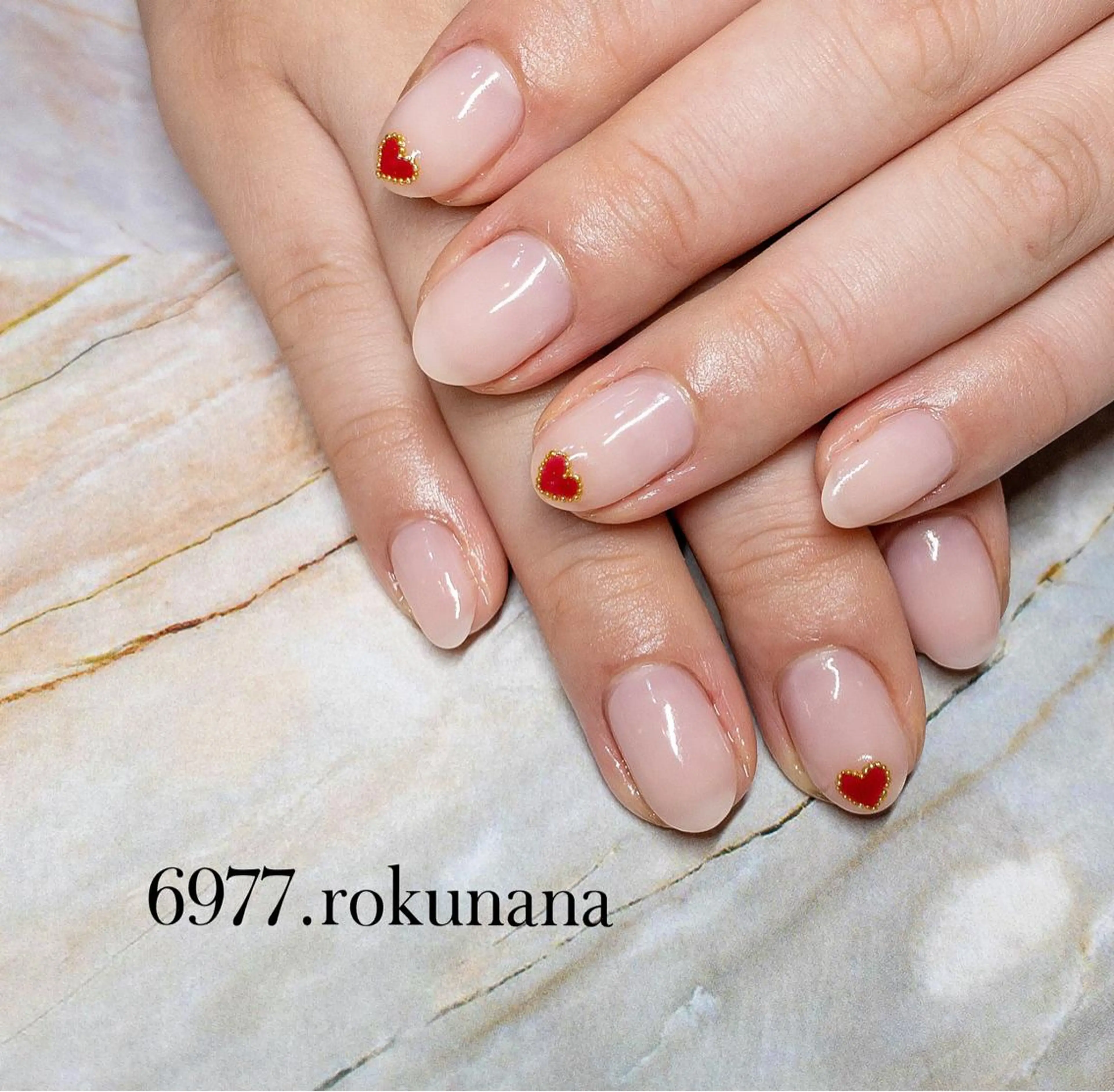 ネイル rokunana 佐野のネイルデザイン