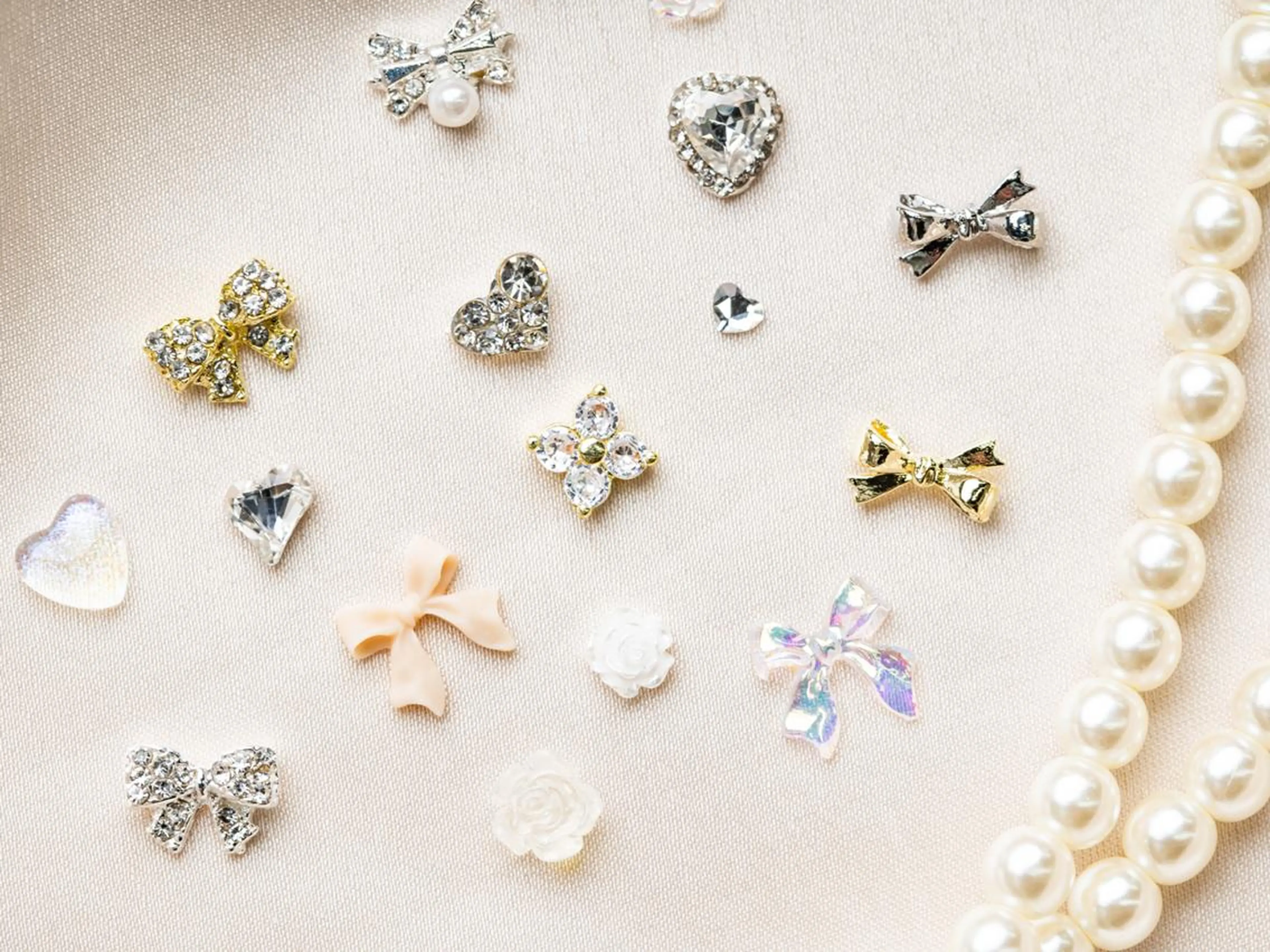 ネイル リボン Sara 金山店のネイルデザイン