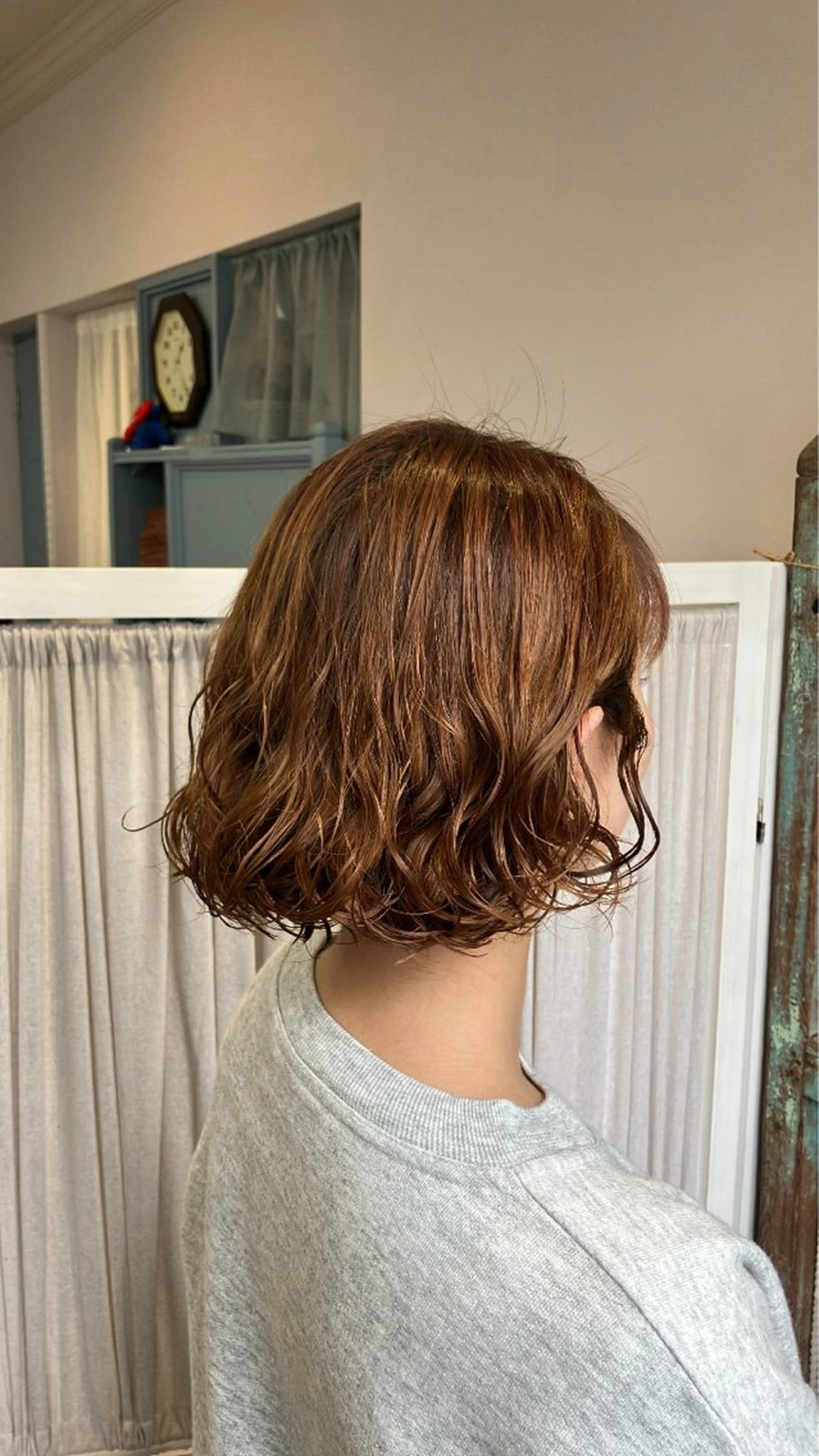 ミディアム ミディアムパーマ 河本 正美のヘアスタイル