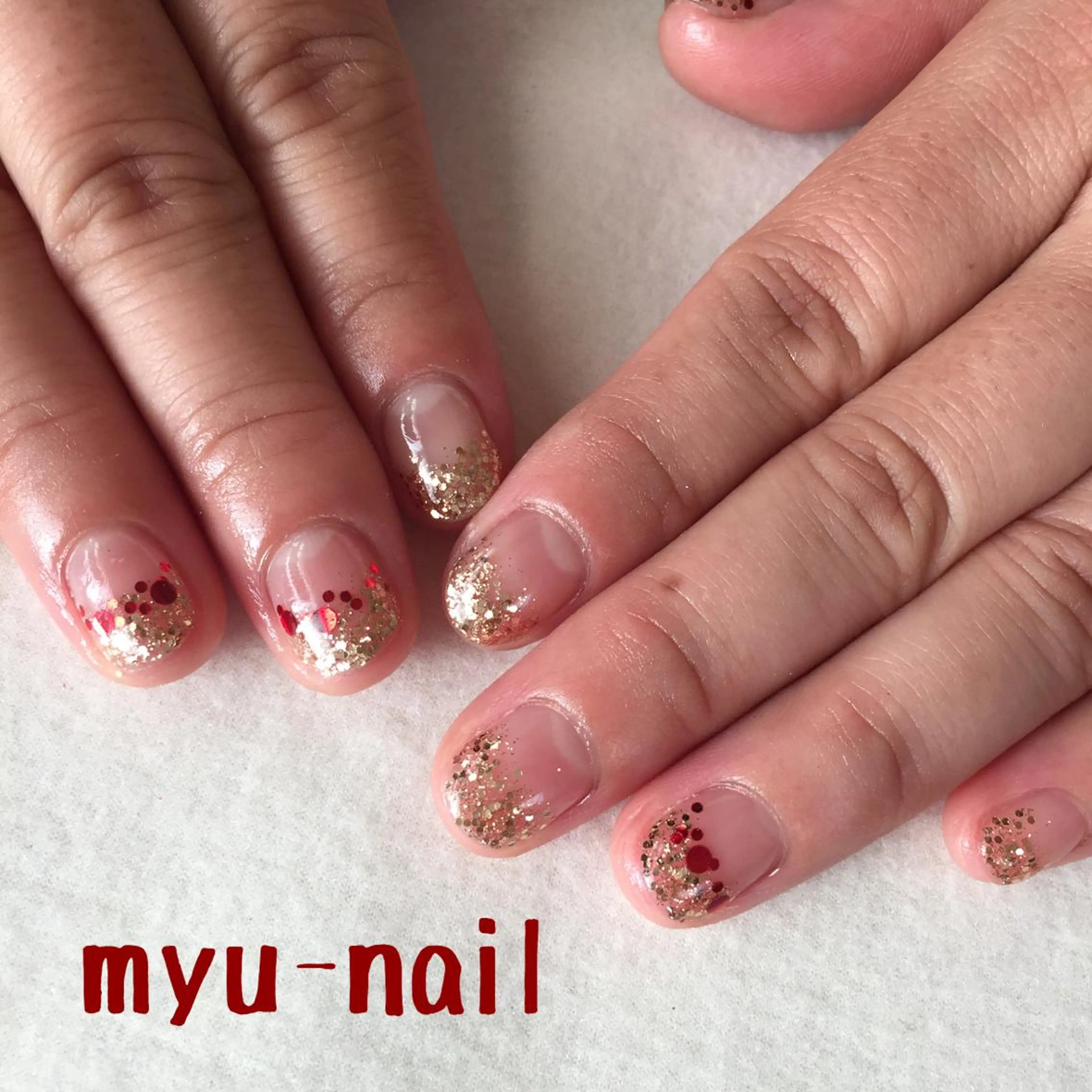 ネイル ゴールド グラデーション ラメ(グリッター) ラメグラデーション ハンドネイル ホームサロン myu-nailのネイルデザイン