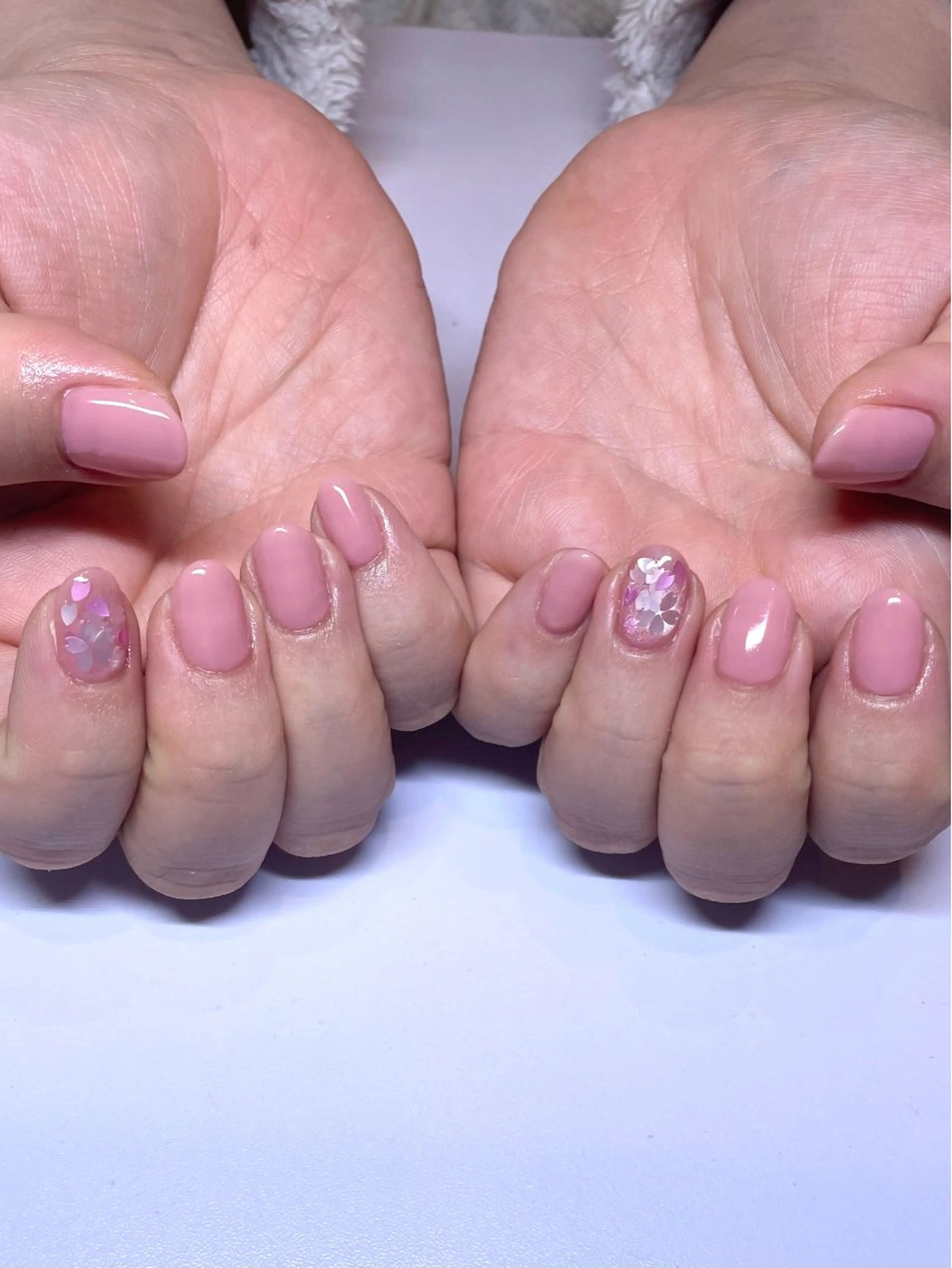 ネイル ハンドネイル Nailsalon Repos.所属・Rika🌼 シンプル•マグネットのネイルデザイン