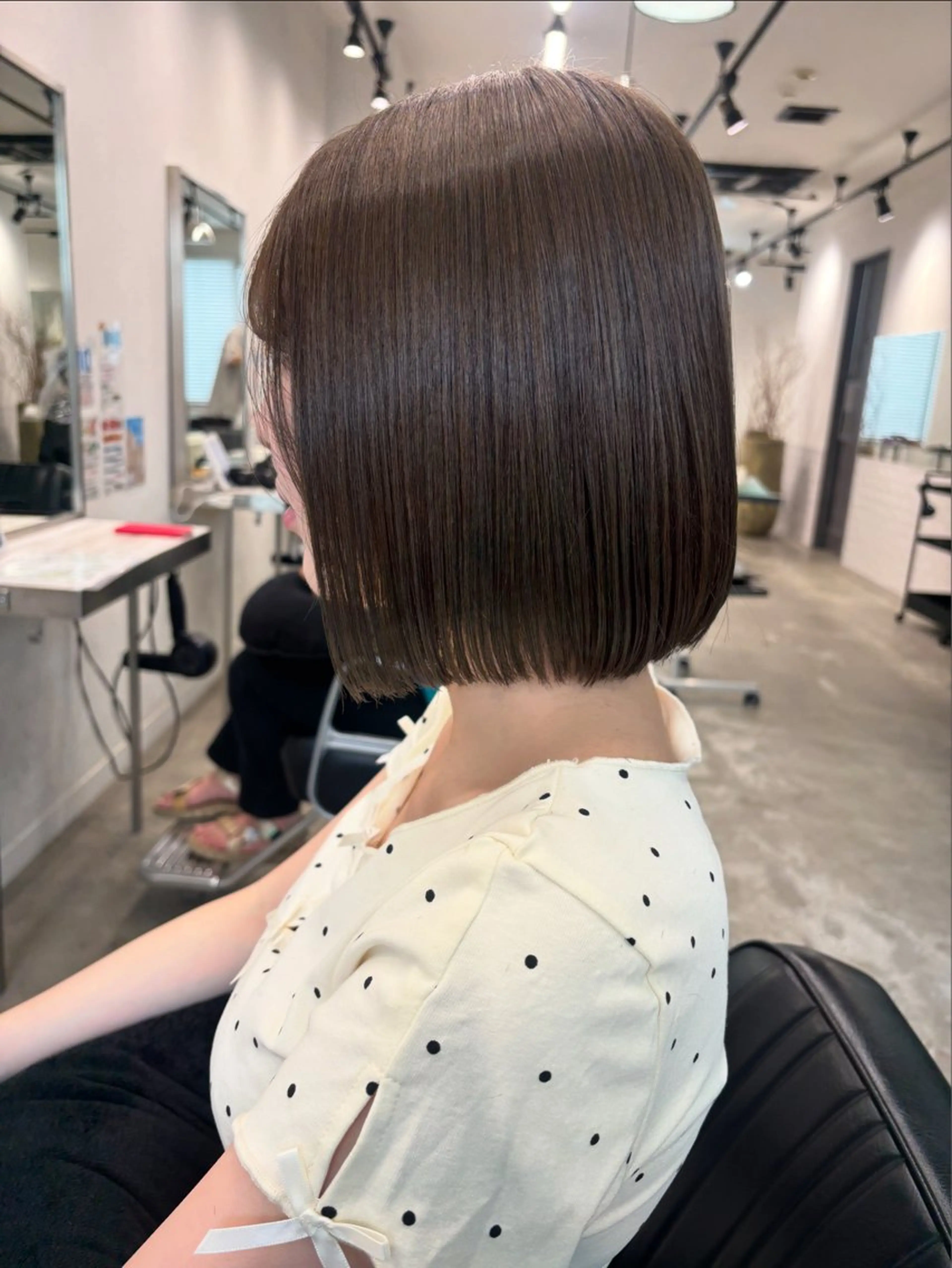 ショート カラー ベージュカラー オリーブベージュ 韓国ヘア🇰🇷 HINAのヘアスタイル