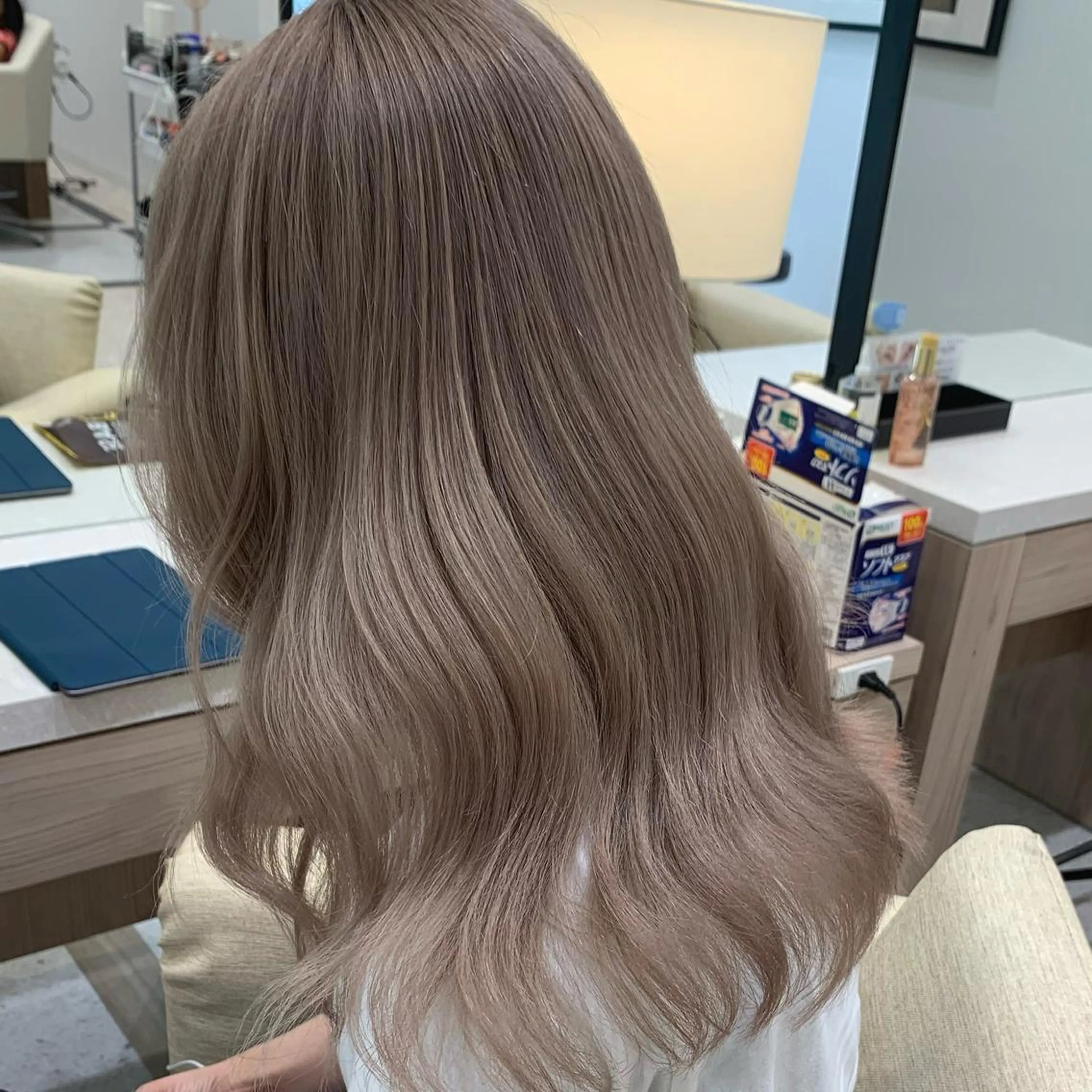 セミロング カラー 韓国風/顔周りカット /髪質改善RYOTAのヘアスタイル