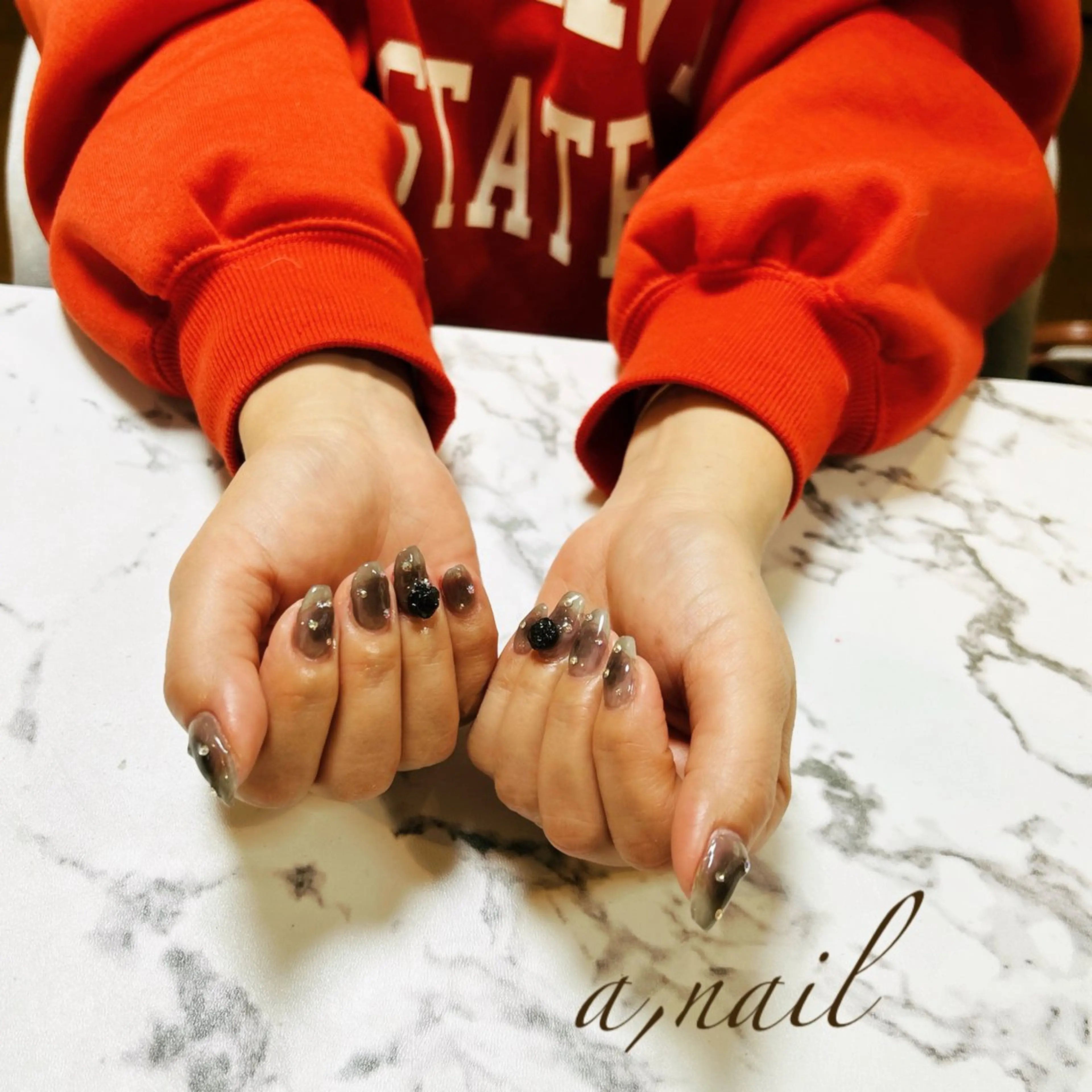 ネイル チークネイル シンプルネイル ワンホンネイル ハンドネイル ネイルサロン エーネイルのネイルデザイン