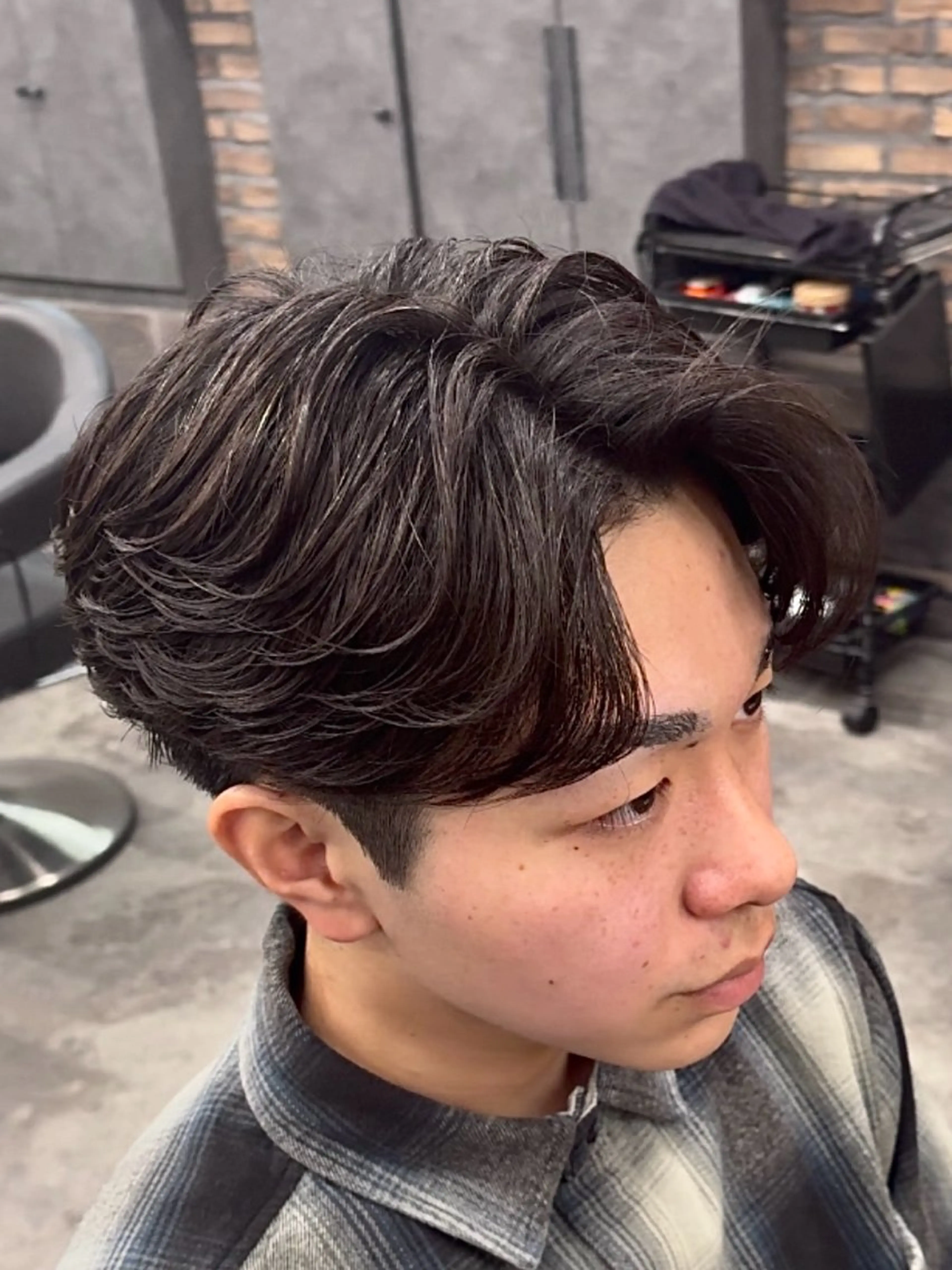 パーマ メンズ フェザーパーマ メンズパーマ センターパート/フェ ザー🔥SHUYAのヘアスタイル