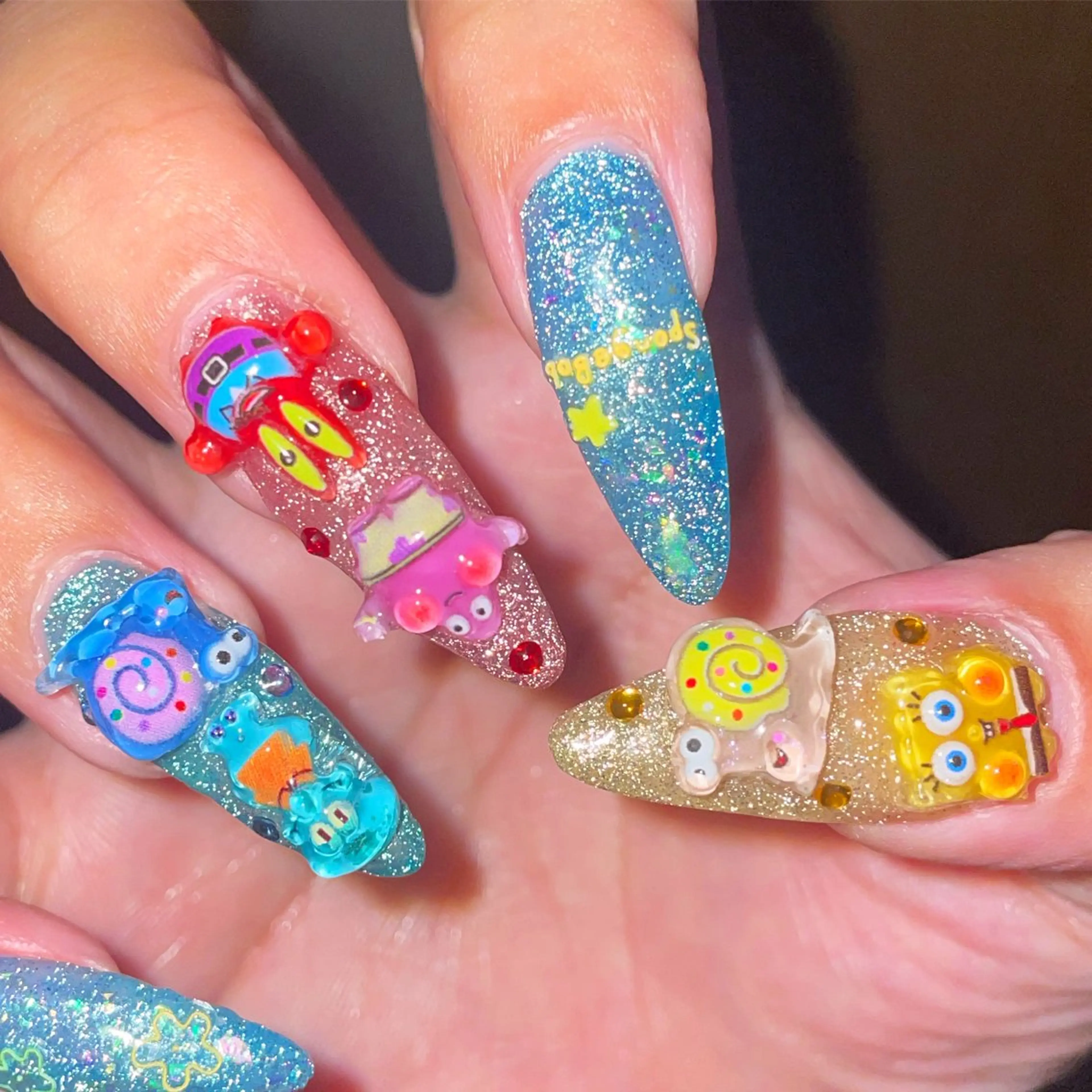 ネイル フラッシュネイル キラキラネイル 夏ネイル ハンドネイル ハンドケア 🎀NAIL🎀 AI🪄︎︎◝✩のネイルデザイン