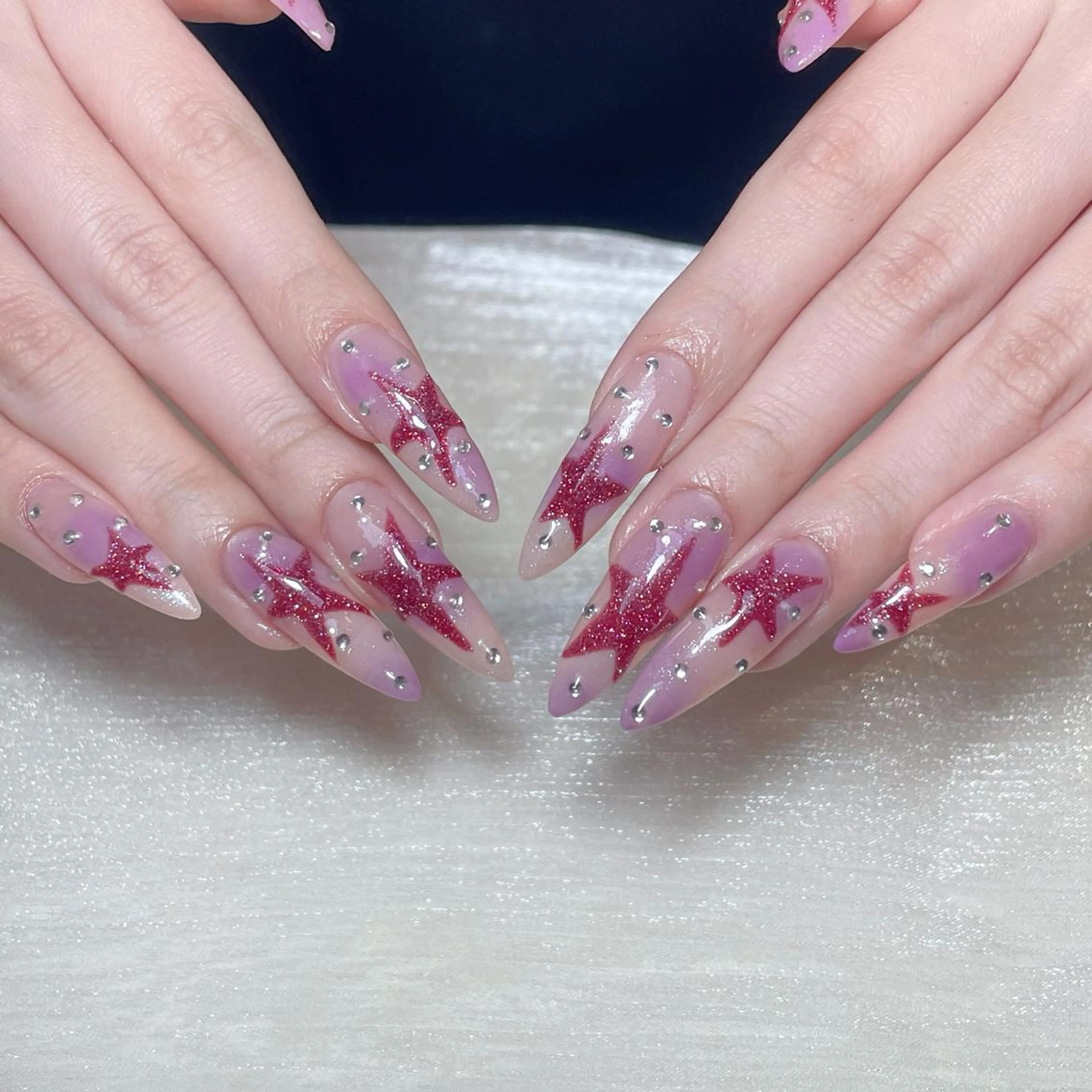 ネイル アートネイル オーロラネイル ガーリー キラキラネイル マグネットネイル ハンドネイル ハンドケア Plenty AYU💜のネイルデザイン