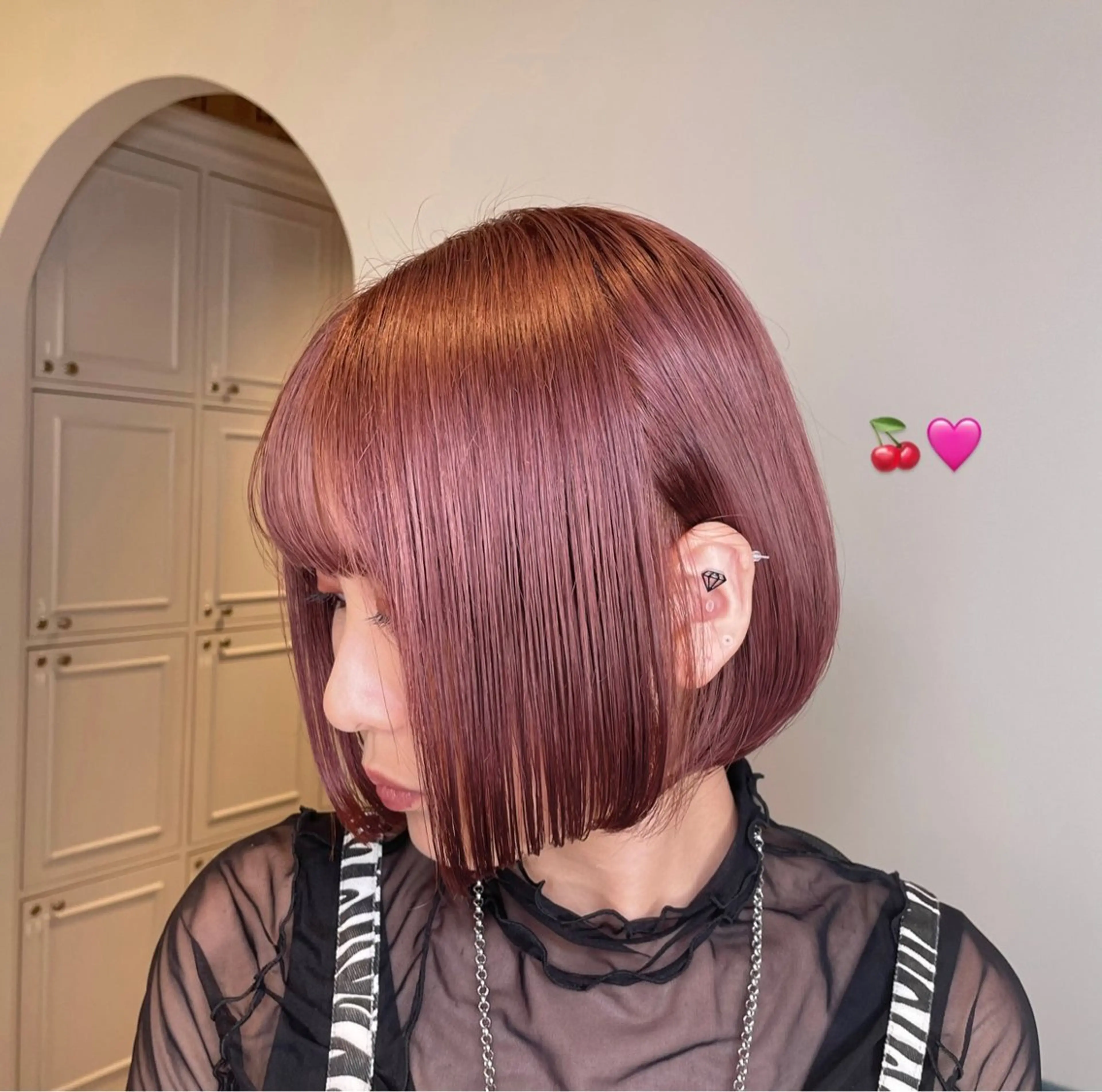 ショート カラー ハイトーン/透明感 カラー/下出有沙のヘアスタイル