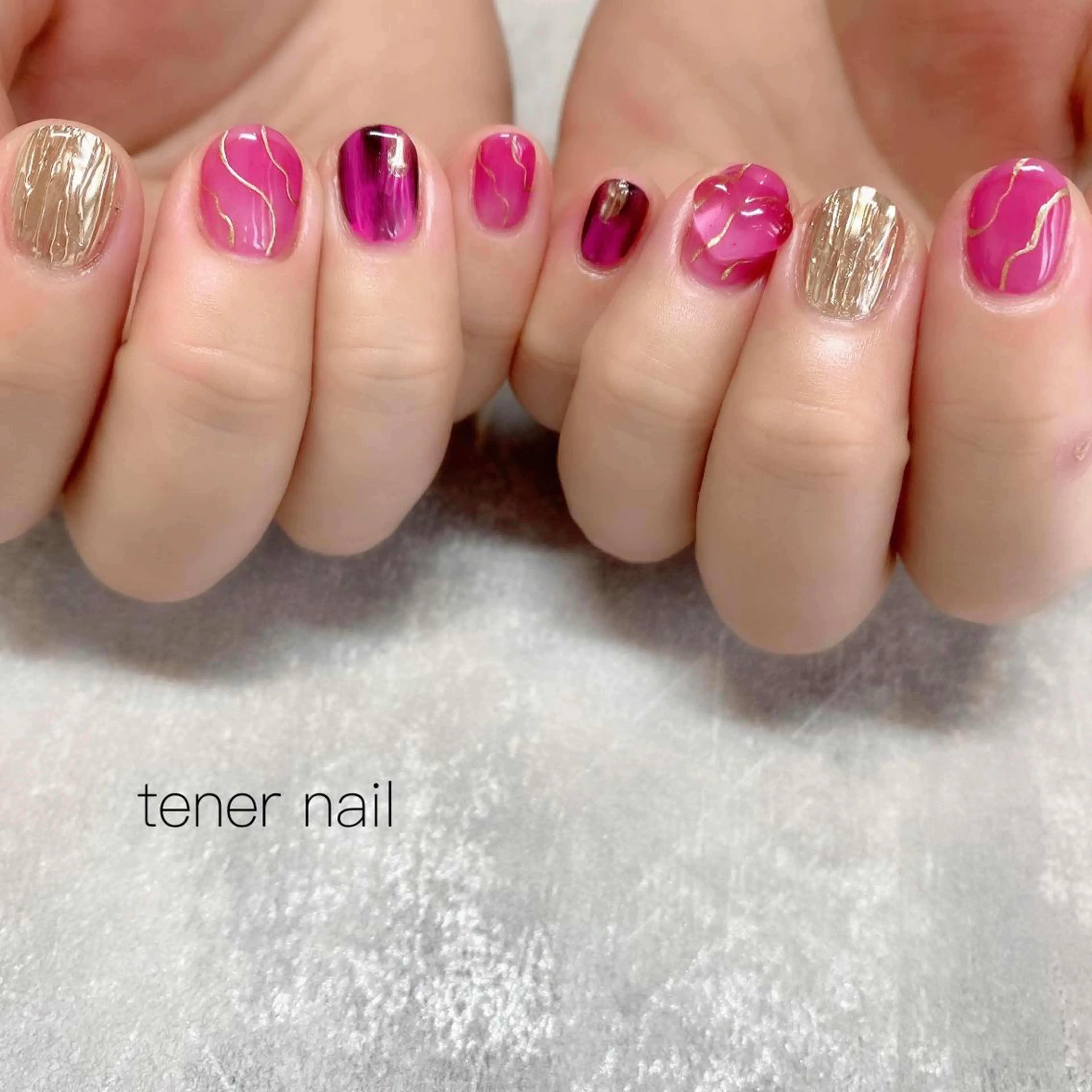 ネイル ハート ぷっくりネイル tener  nail  テネルネイル所属・テネルネイル tener nailのネイルデザイン
