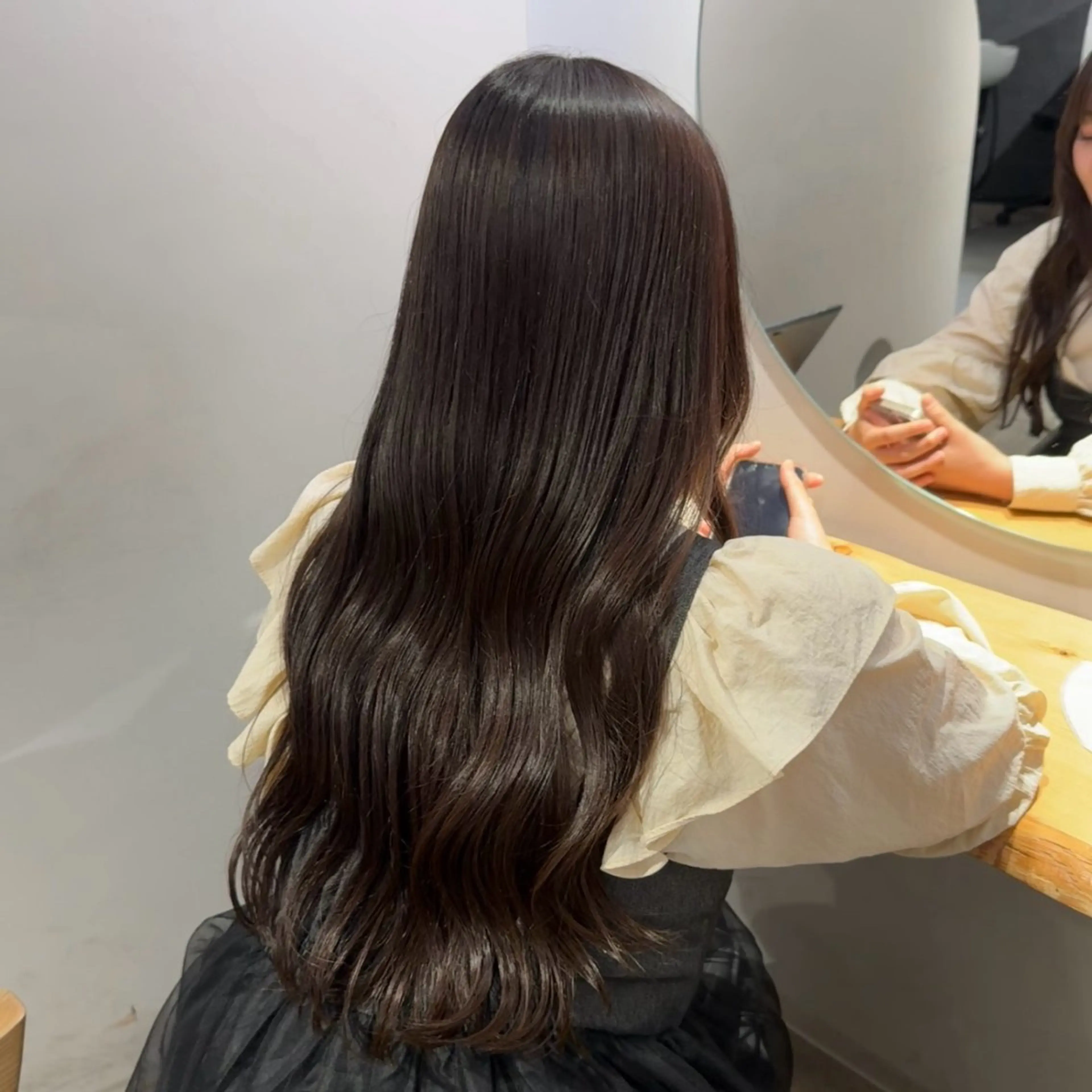 ロング カラー アッシュ アッシュブラウン ブリーチ ブラウンカラー ダークブラウン ヘアカラー 吉田 葉音のヘアスタイル