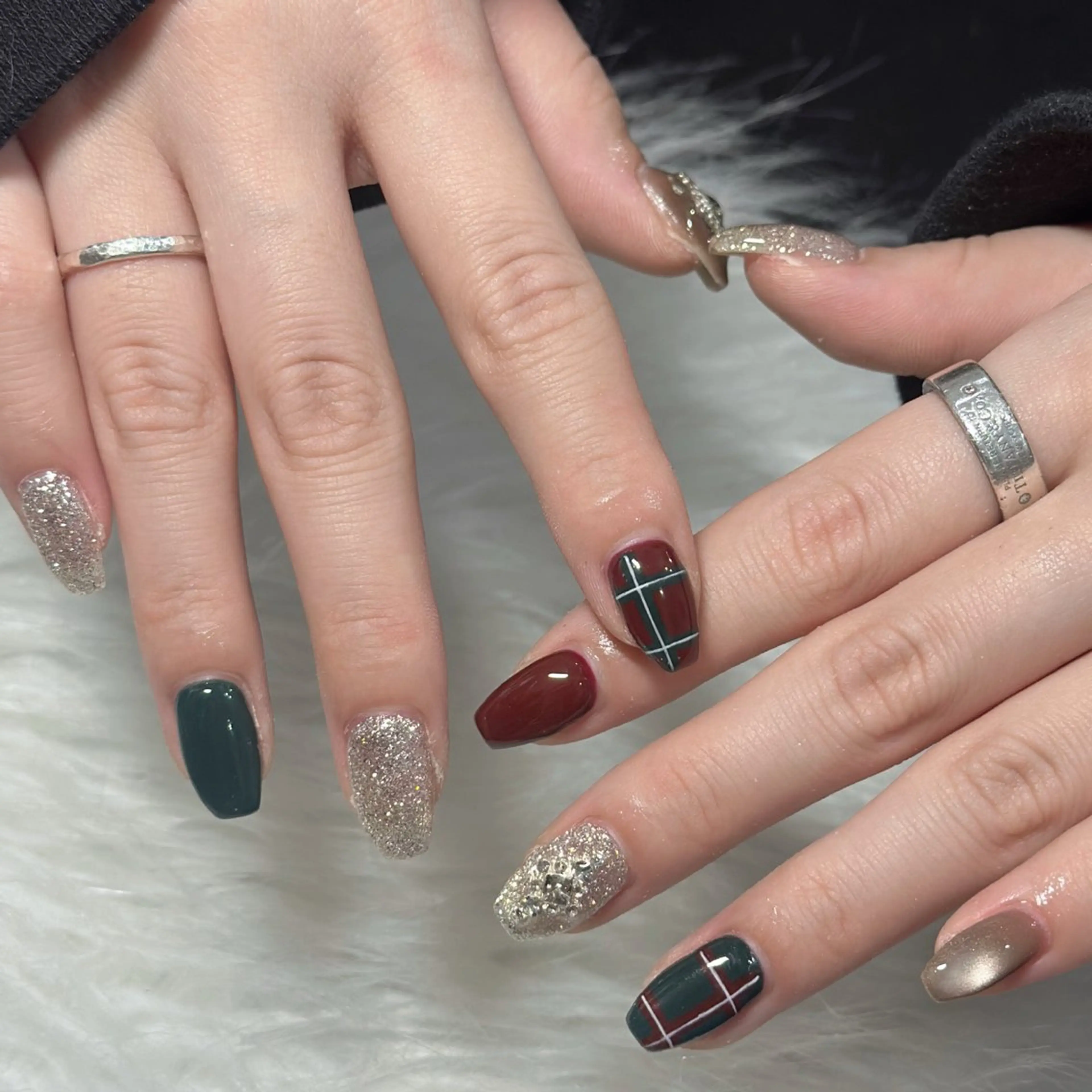 ネイル ハンドネイル LAVISH nanamiのネイルデザイン