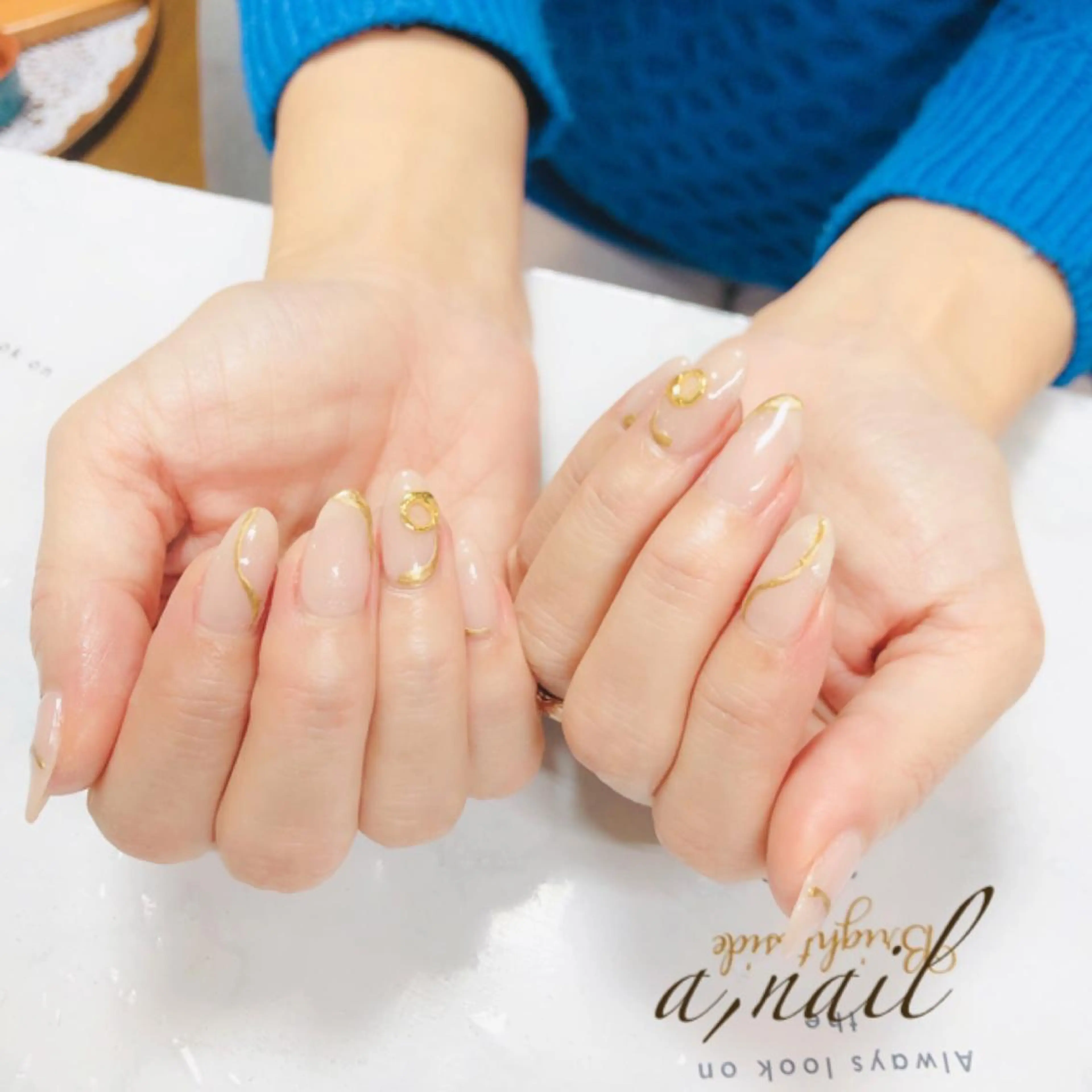 ネイル フットネイル ラメ(グリッター) ニュアンスネイル オフィスネイル ワンカラーネイル ハンドネイル ネイルサロン エーネイルのネイルデザイン