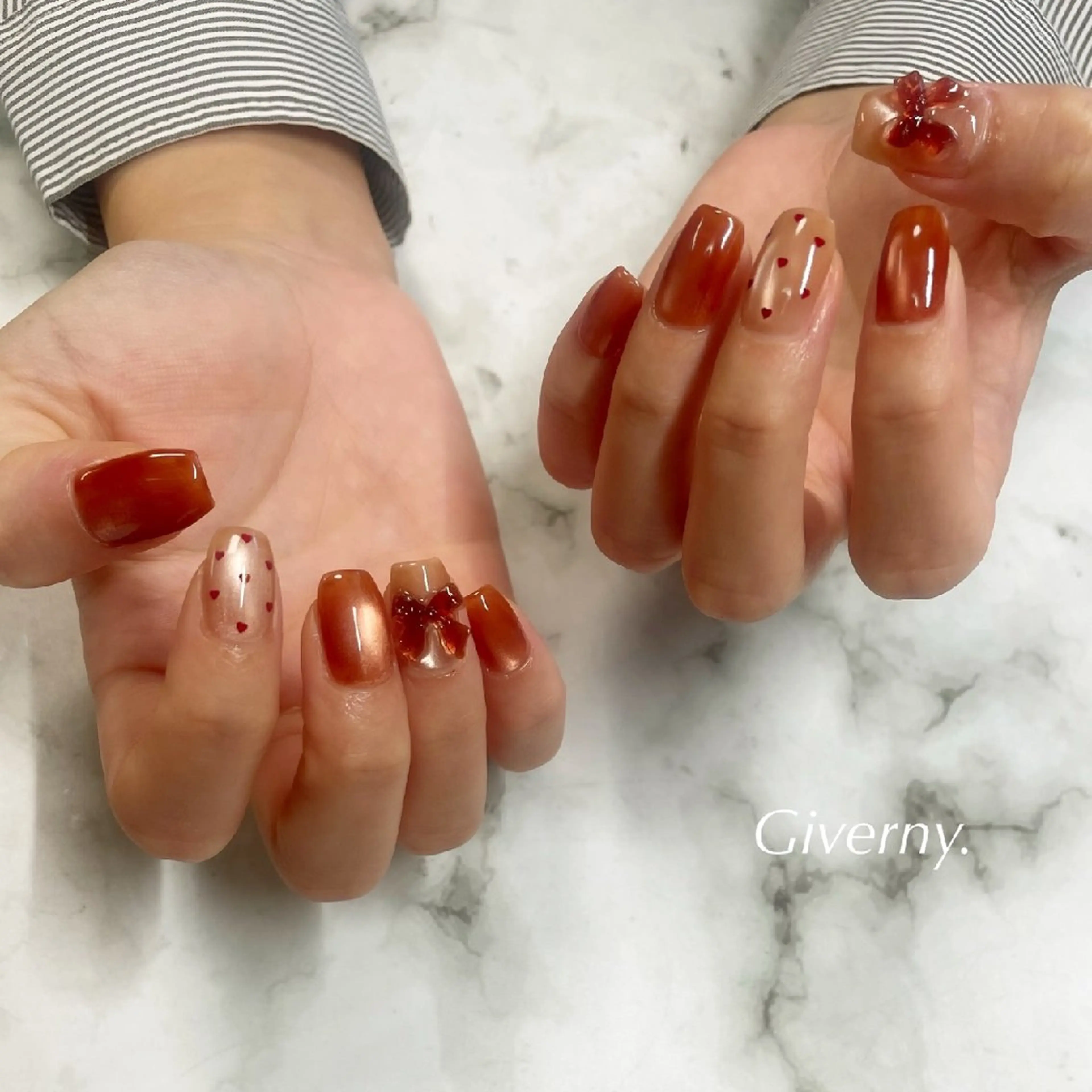 ネイル マグネットネイル リボン ハンドネイル Giverny .のネイルデザイン