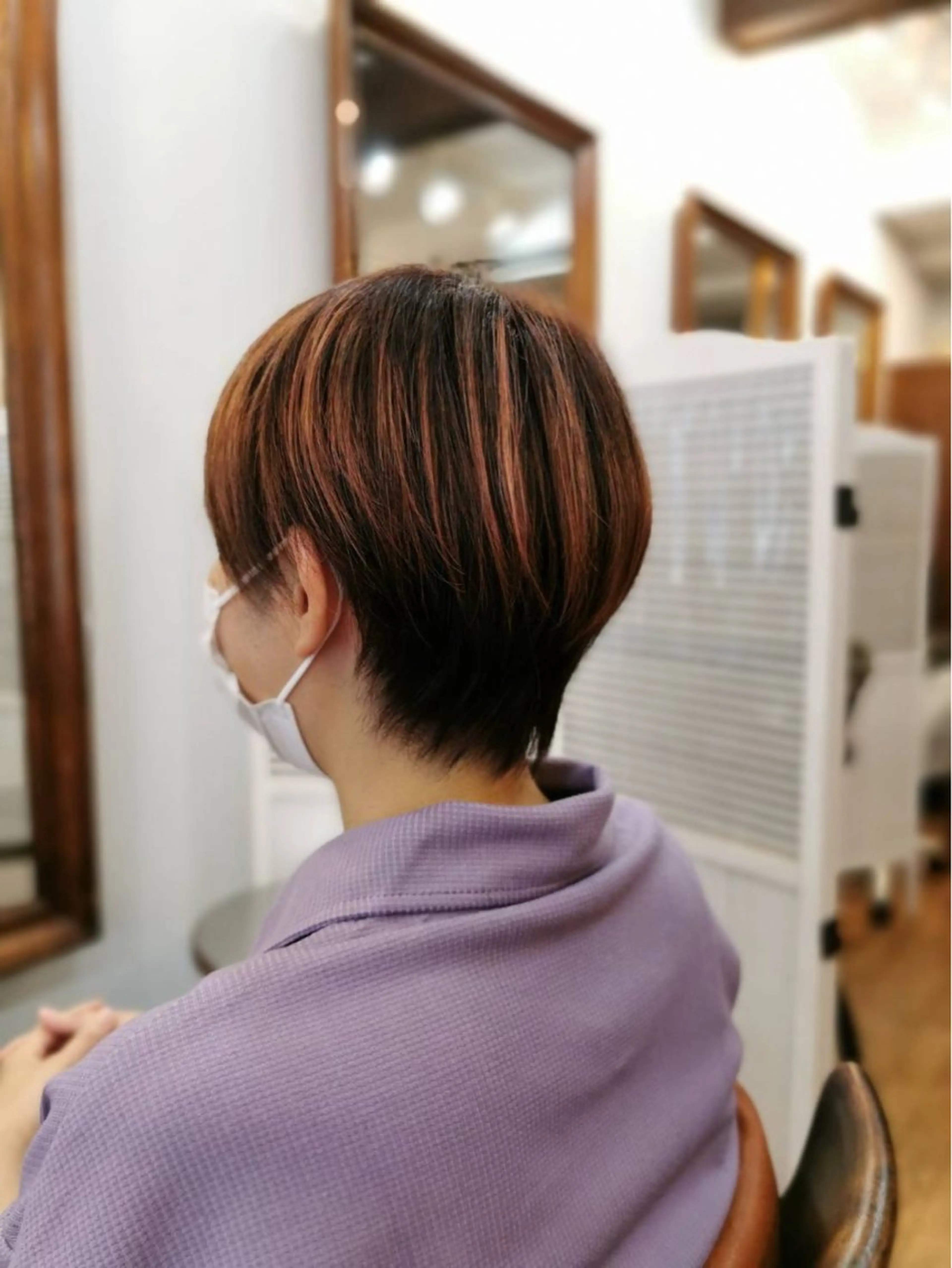 ショート カラー プリバート所属・上間 洋子のヘアスタイル