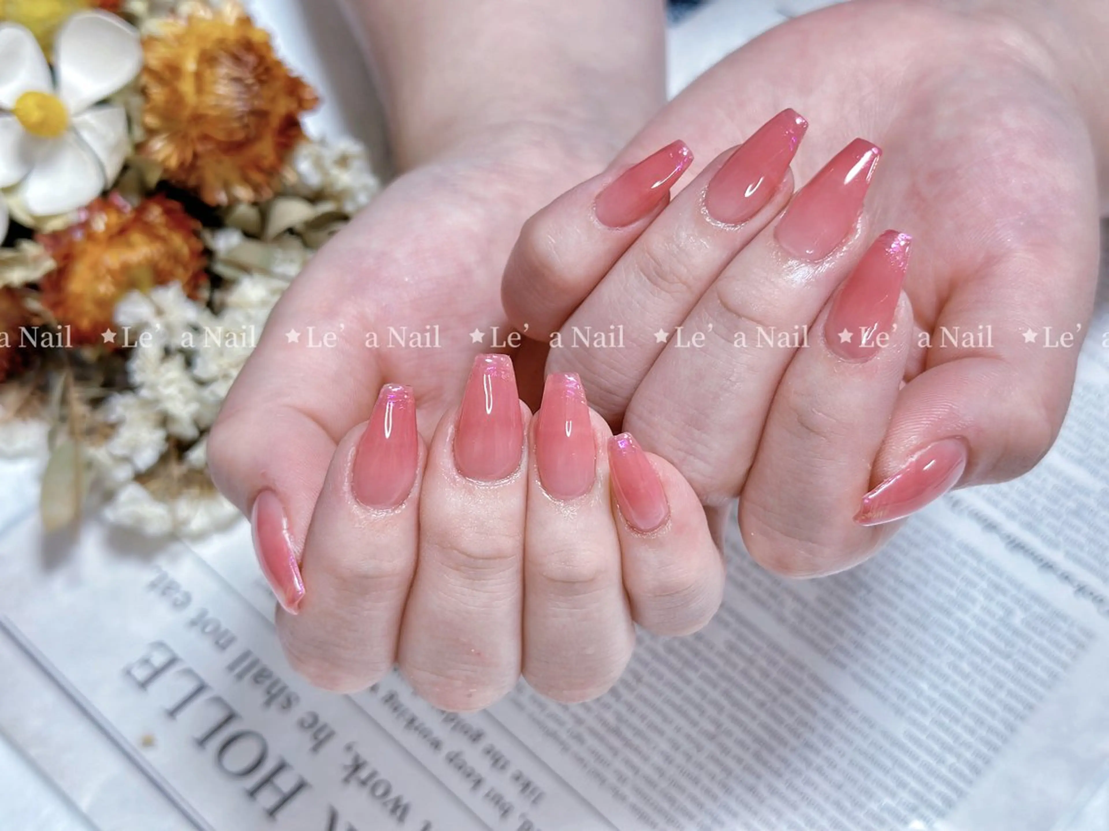 セミロング カラー ネイル Lea NAILsalon所属・Le’a NailSalonのネイルデザイン