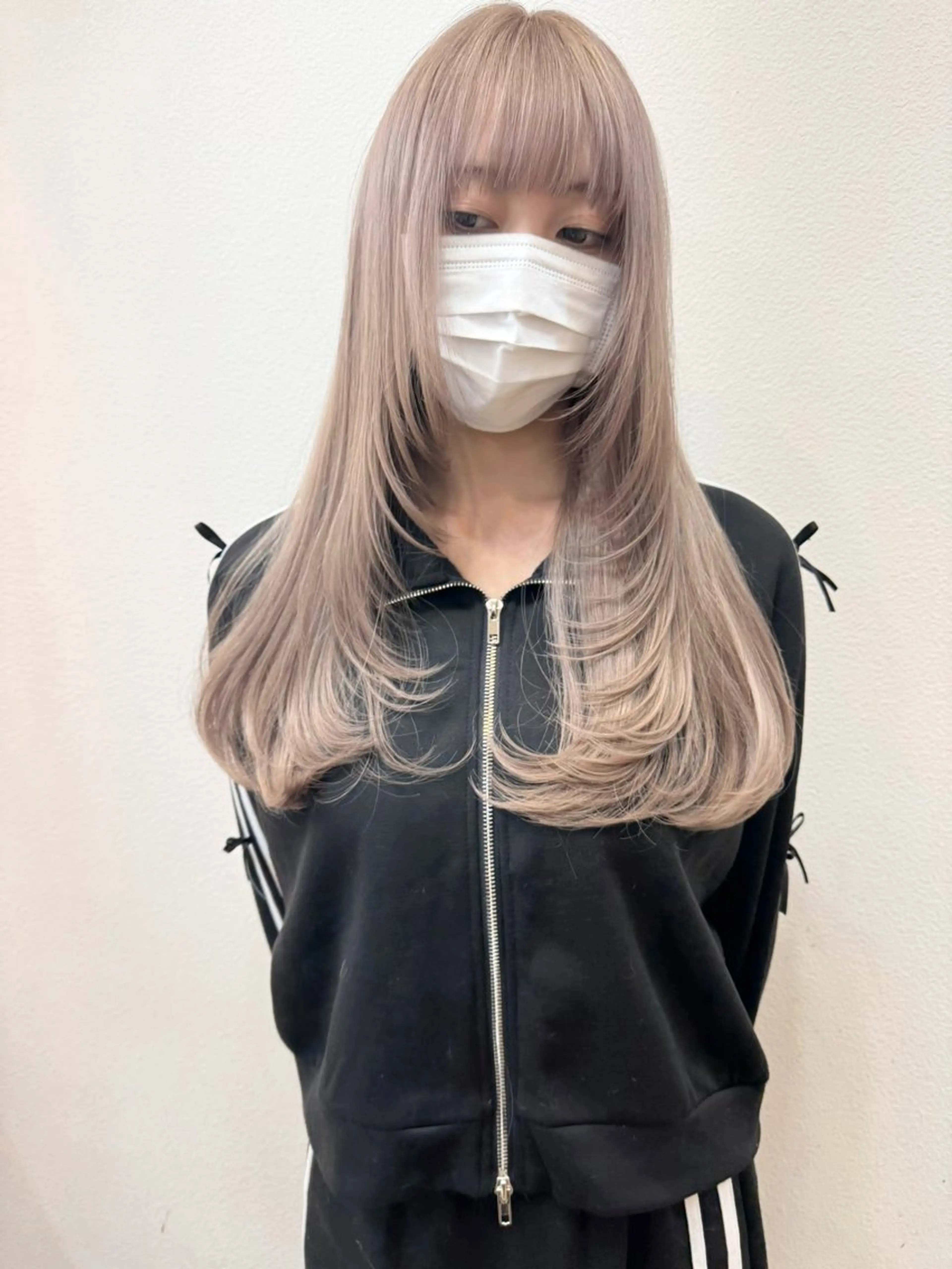 【🍭ブリーチ2回🍭】カット+2回ケアブリーチ＋カラー+内部補修TRの写真