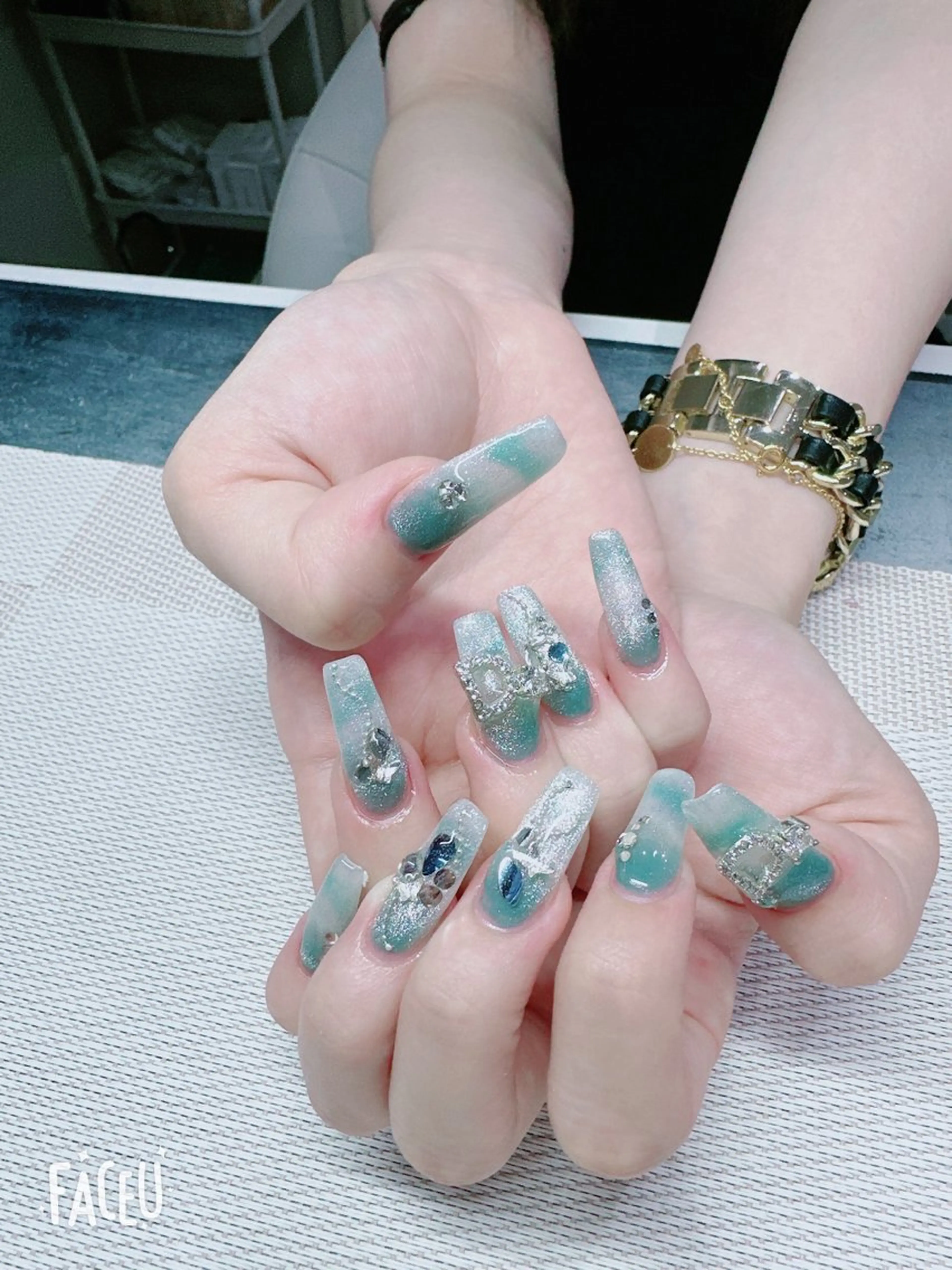 （初回オフ無料）長さ出し（チップ）デザイン持ち込みok【アート10本OK （パーツ無料）】の写真