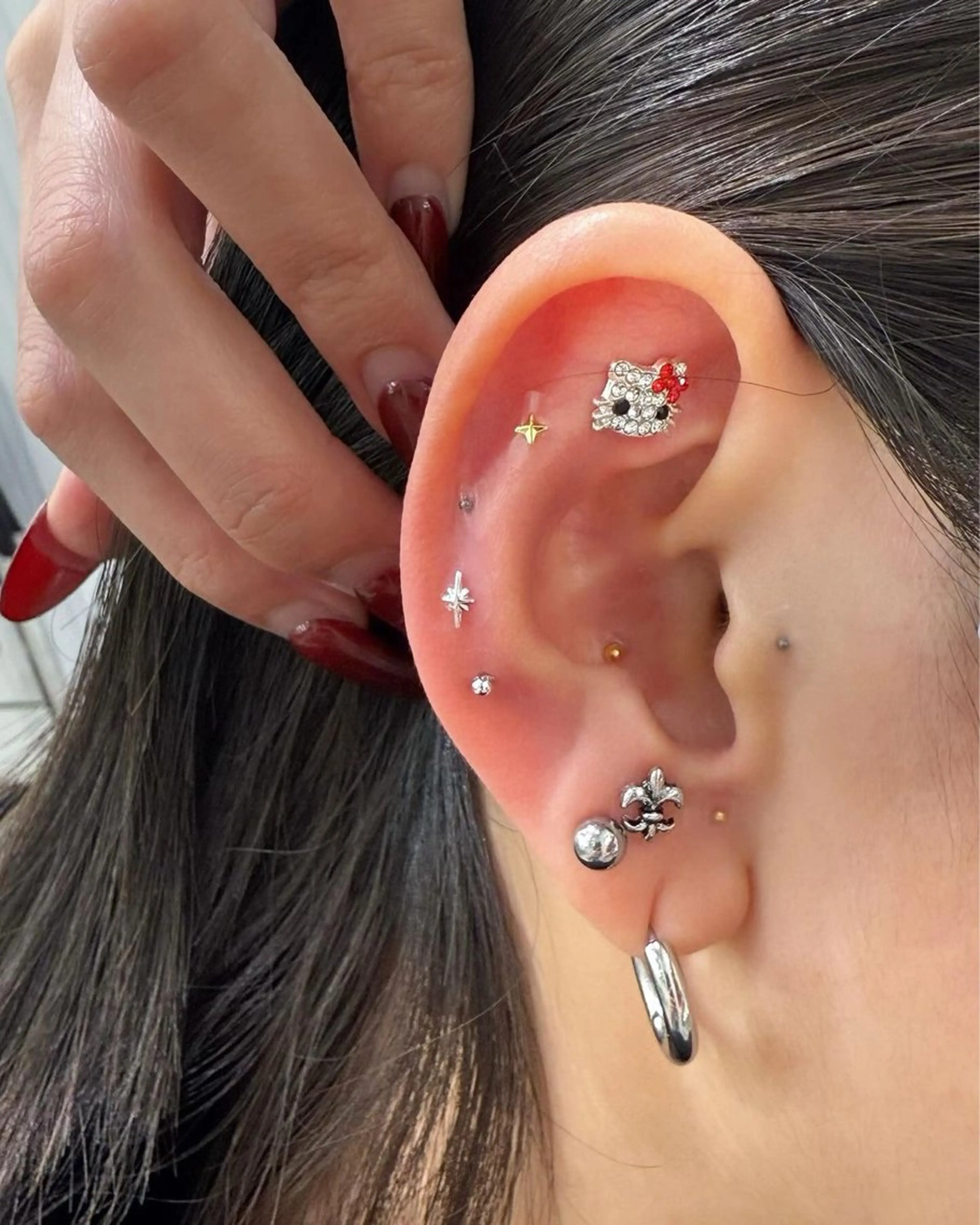 【9月限定価格💄】耳つぼジュエリー6粒（片耳3粒）💍𓈒𓏸の写真