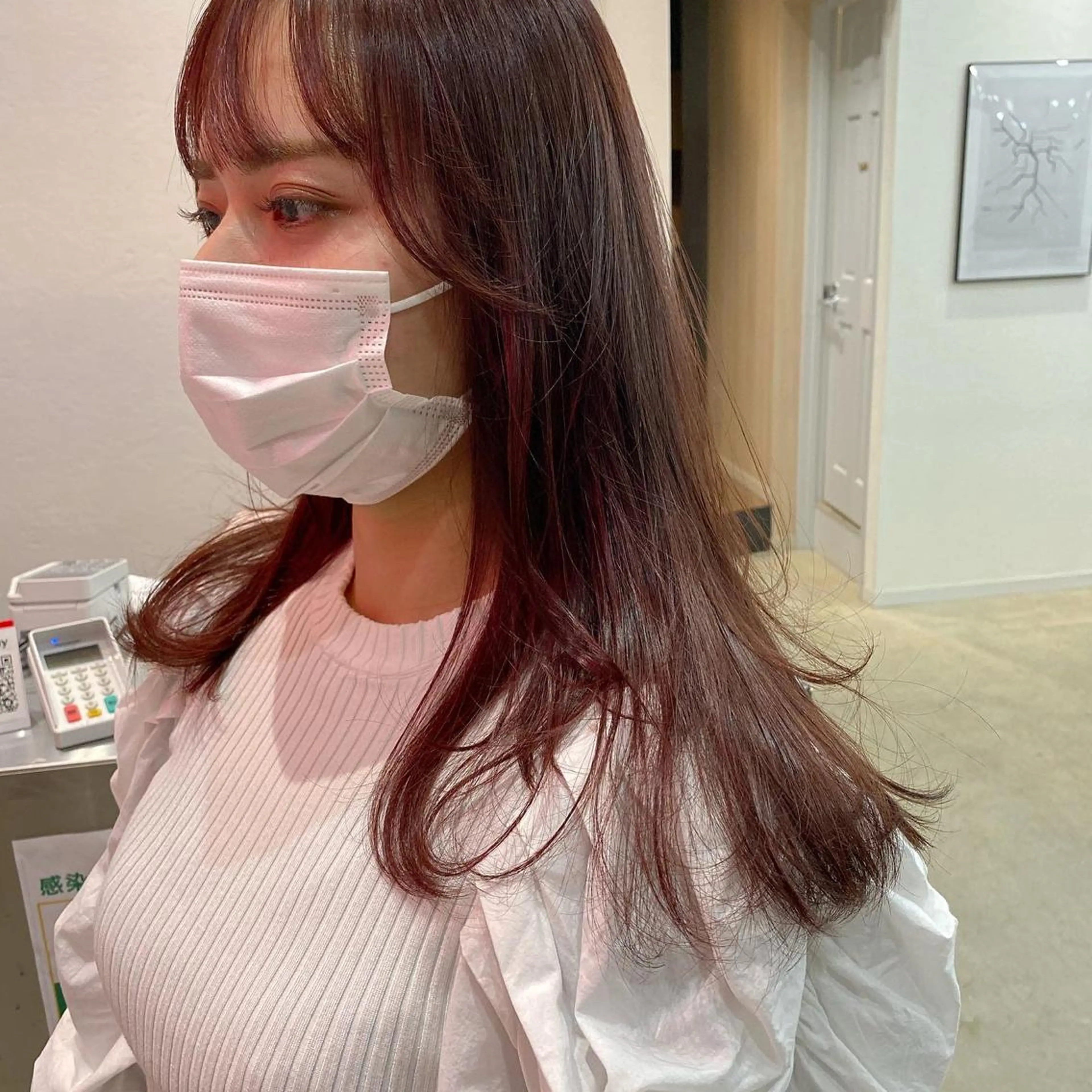 ロング カラー オリーブ/アッシュ やわらか透明感カラーのヘアスタイル