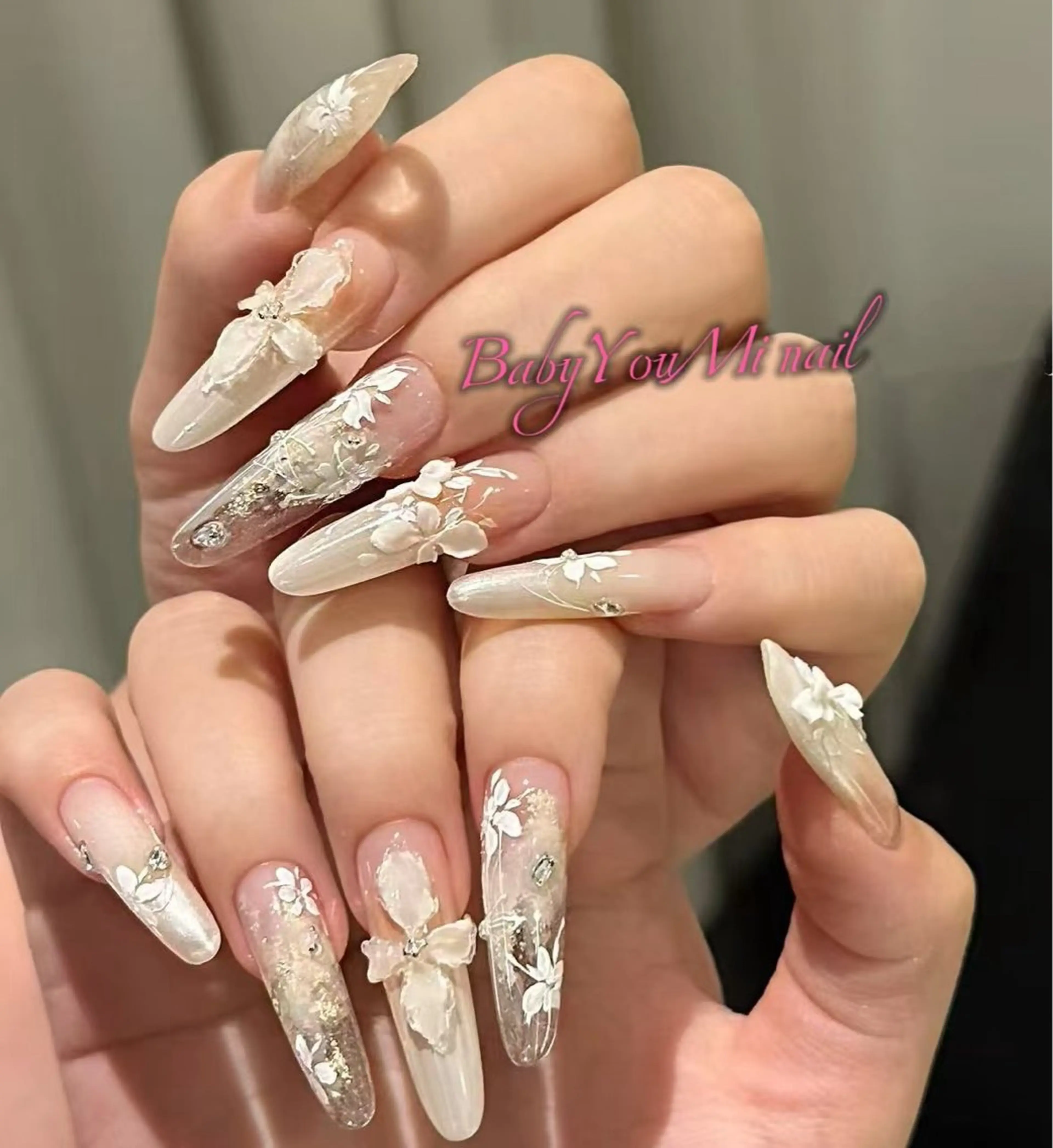 ネイル オーロラネイル フラワーネイル フットネイル フレンチネイル ジェルネイル ハンドネイル BabyYouMi nailのネイルデザイン