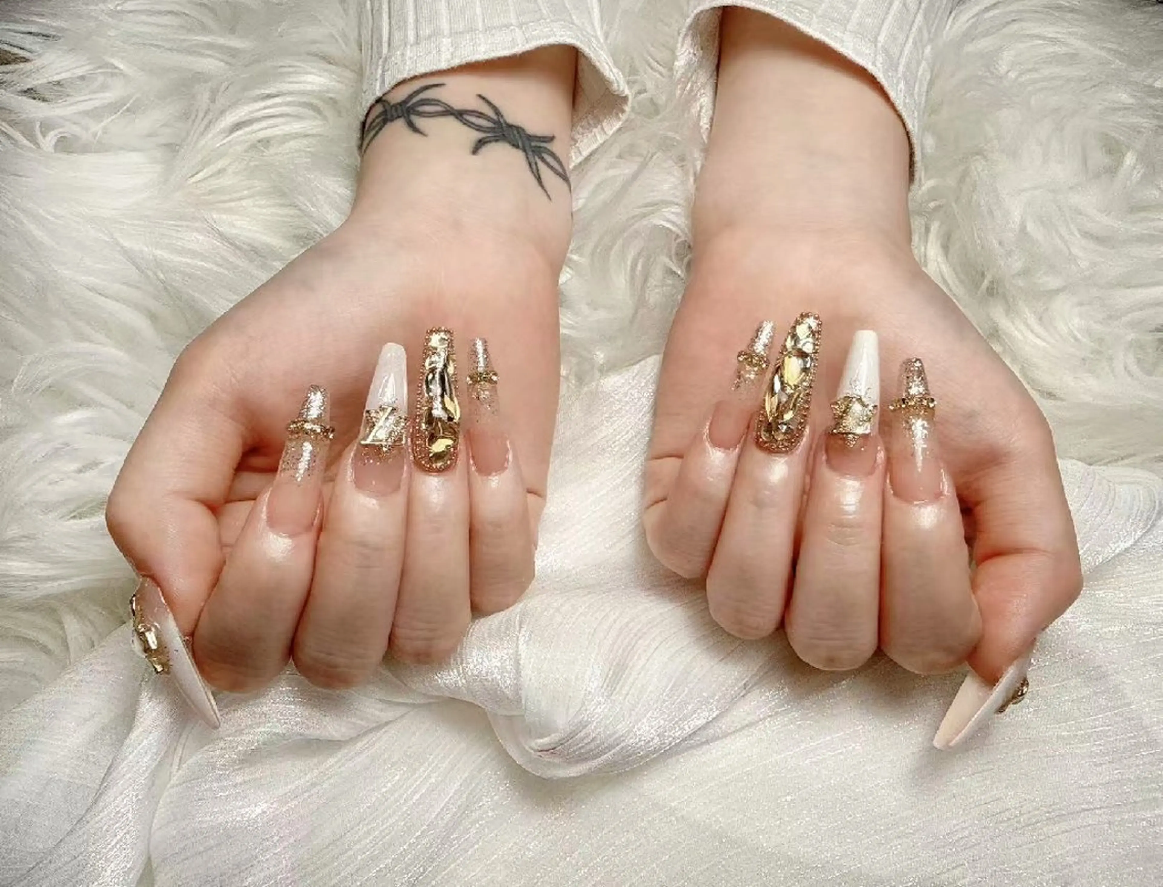 ネイル ENsalon AKIRAのネイルデザイン