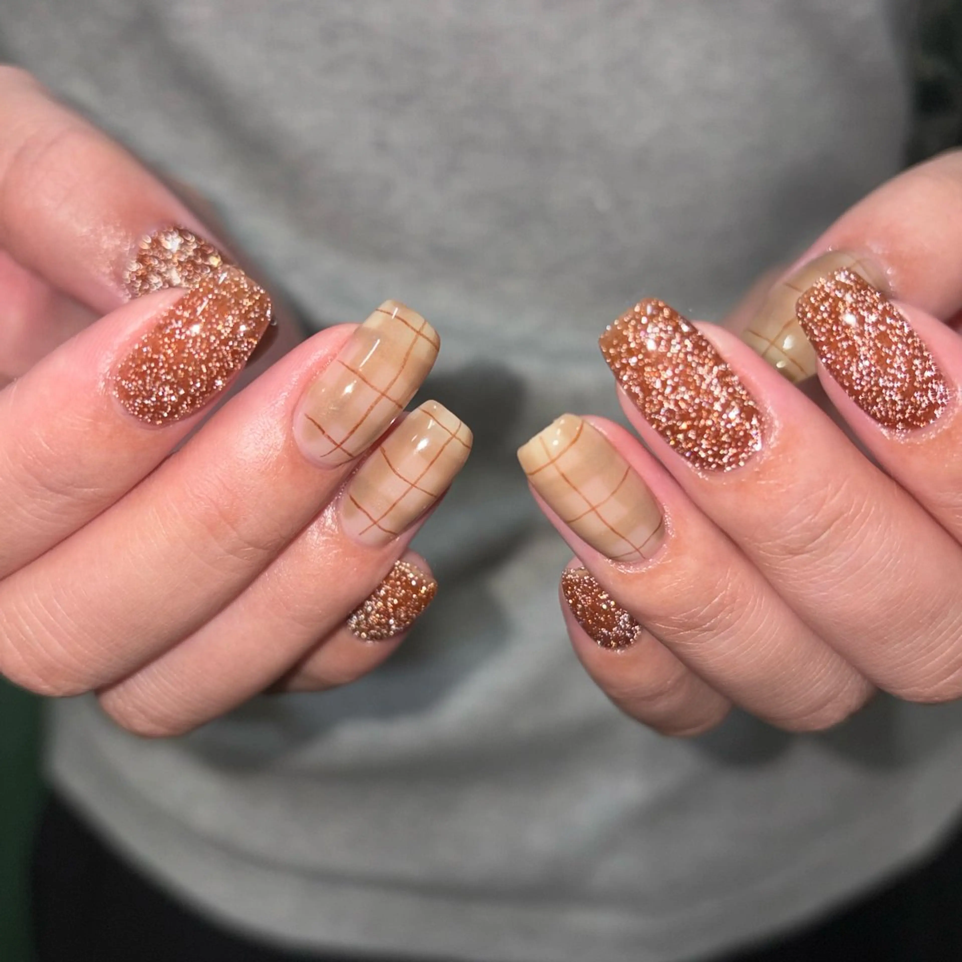 ネイル ハンドネイル カメレオン京橋🌻 草葉由佳のネイルデザイン