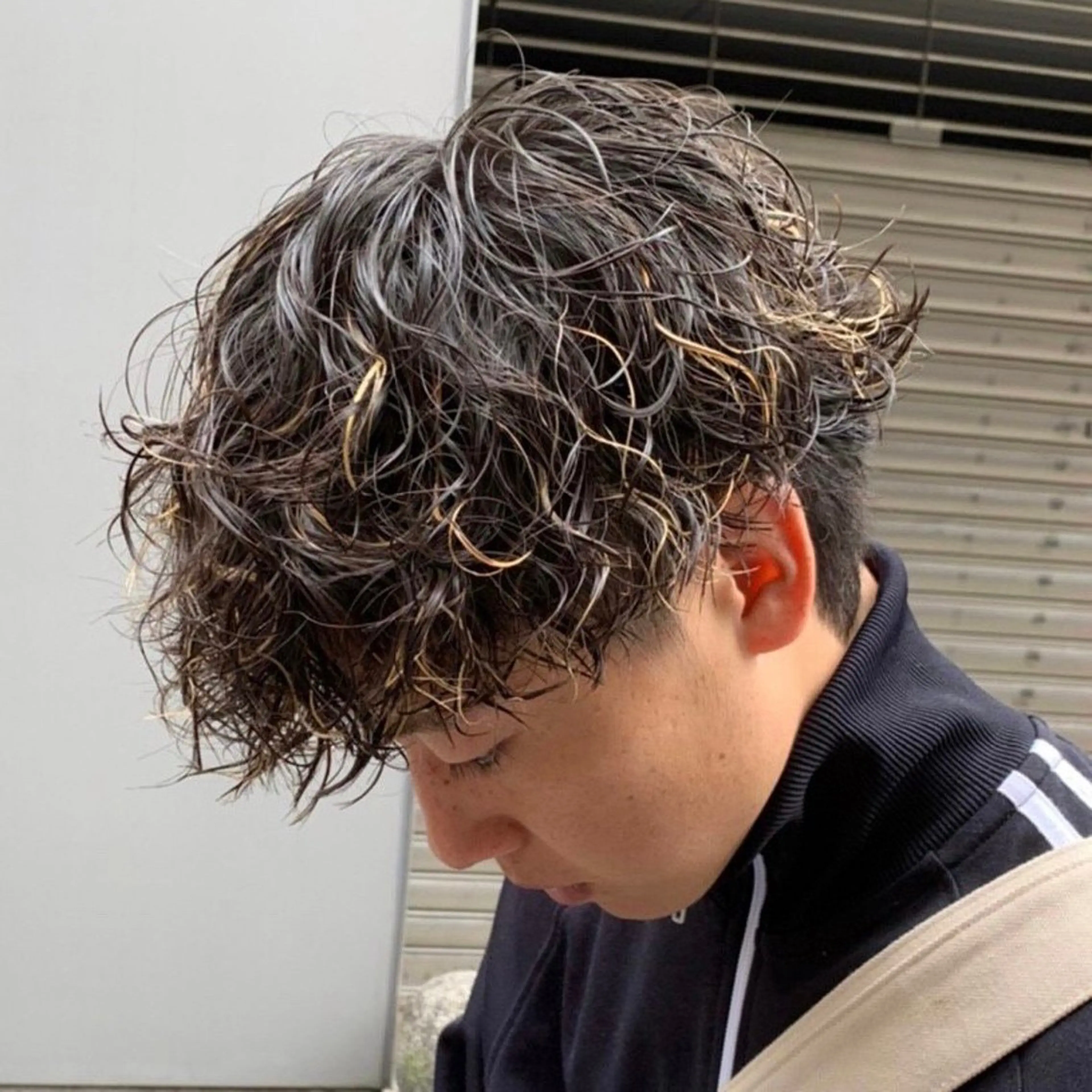 パーマ メンズ 🫧モテパーマ/ツヤ 縮毛/AI🫧のヘアスタイル