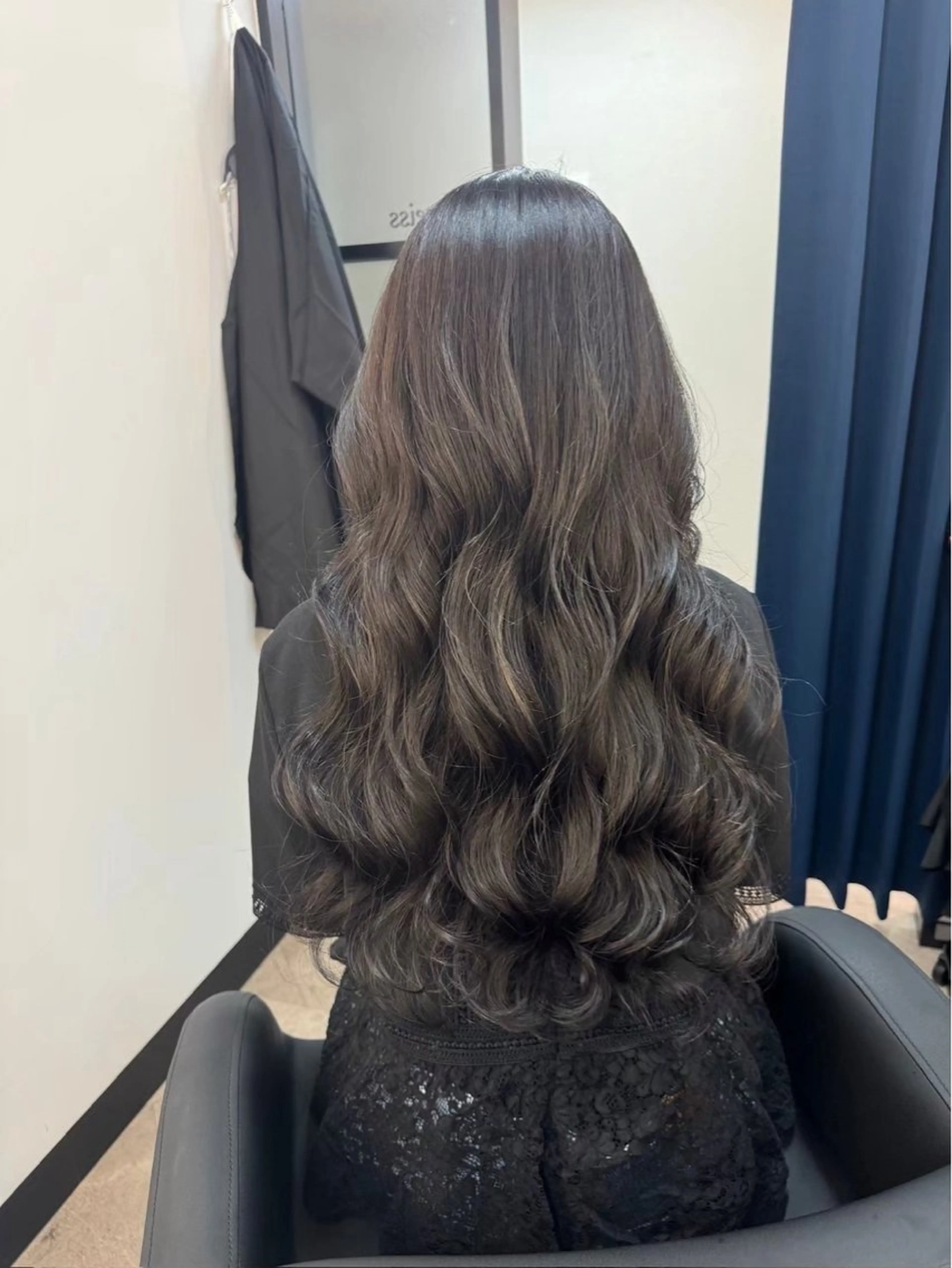 ロング ARMONY 神宮前所属・コテ巻き風パーマ 🦋そま🦋のヘアスタイル