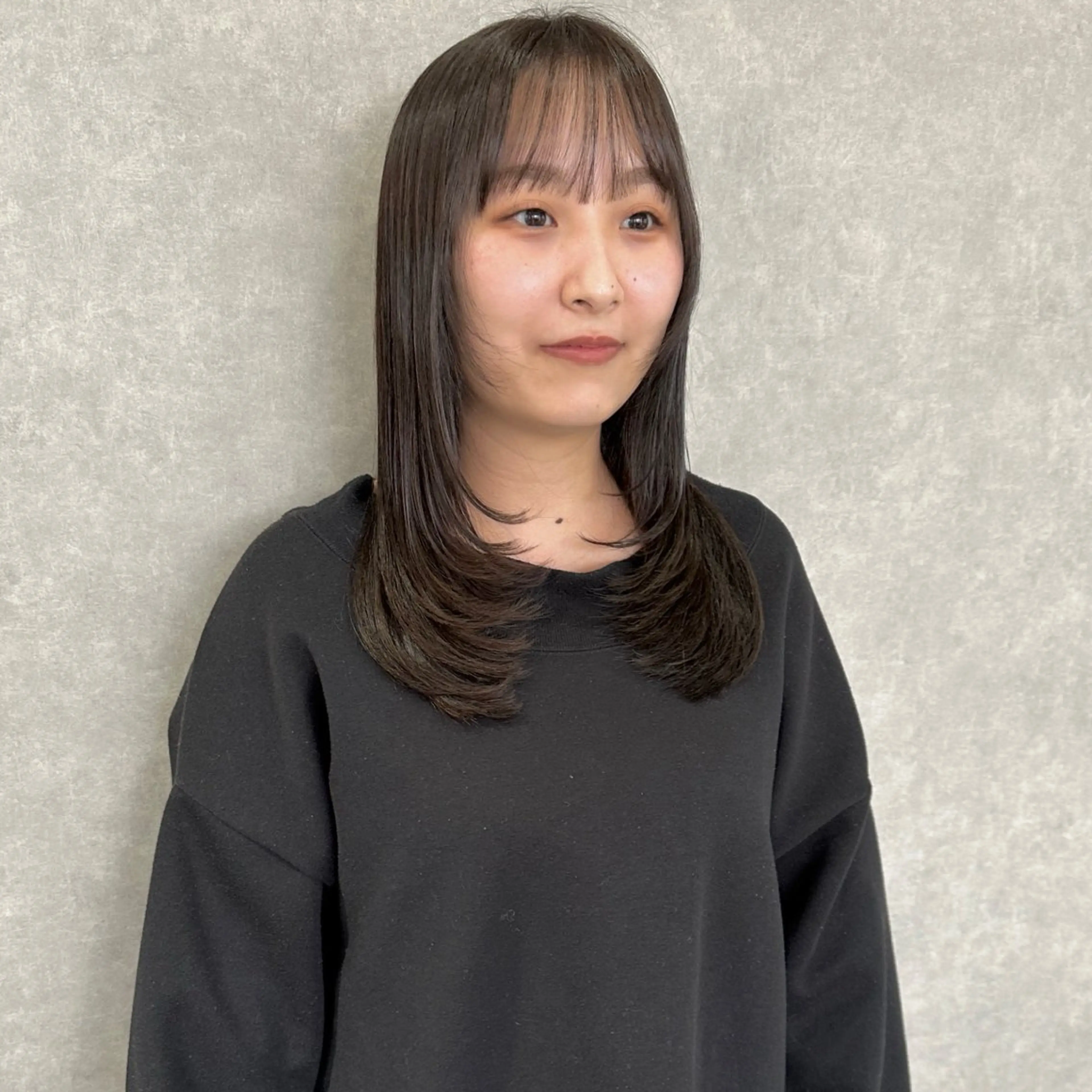 セミロング カラー はちすか るかのヘアスタイル