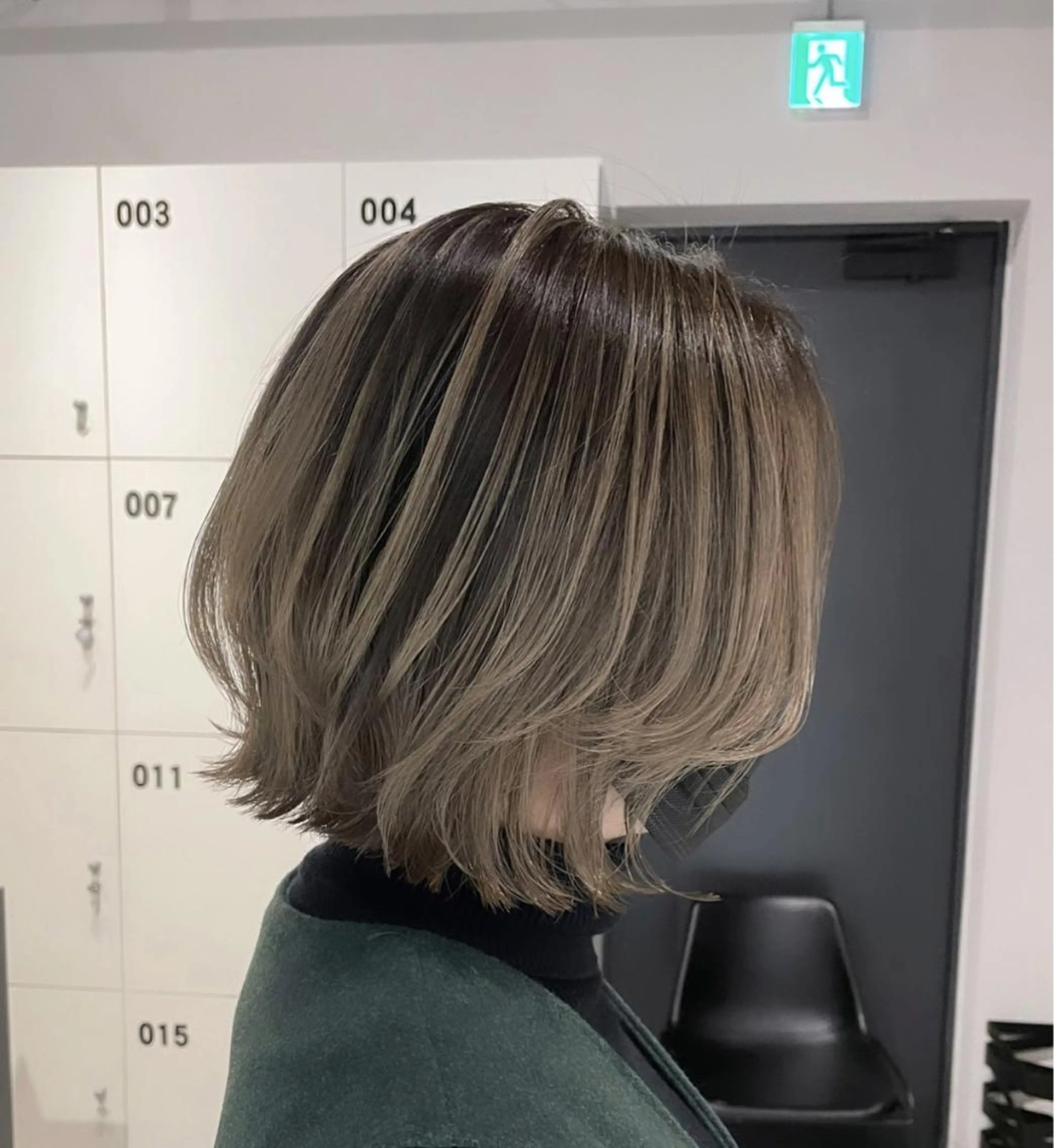 ミディアム カラー バレイヤージュ レイヤーカット ブリーチ👩‍🦳/ ‪✂︎MANAMIのヘアスタイル
