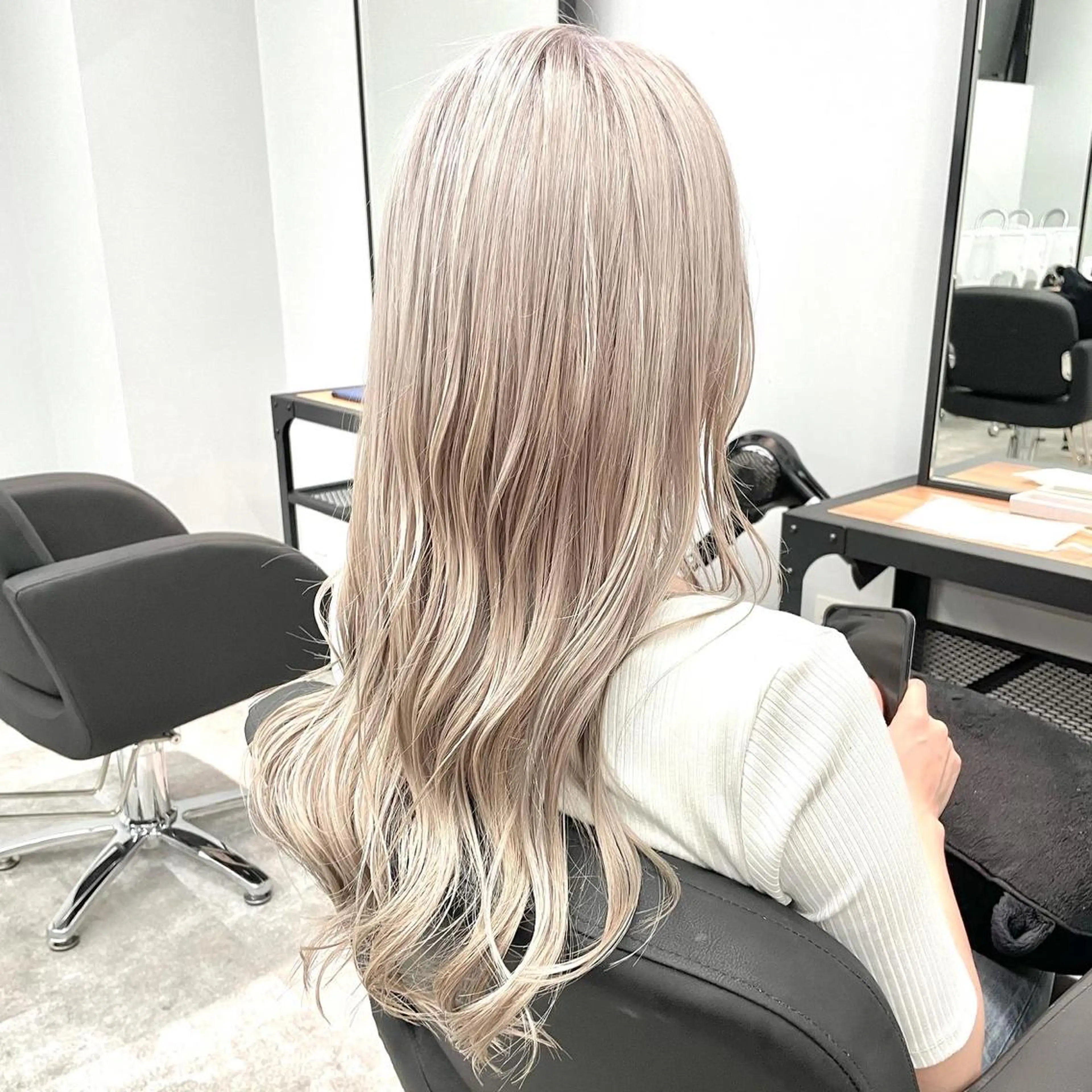 ロング カラー ハイトーンカラー ヘアカラー トリートメント MiL所属・✨ハイトーン✨ 濱田知孝のヘアスタイル