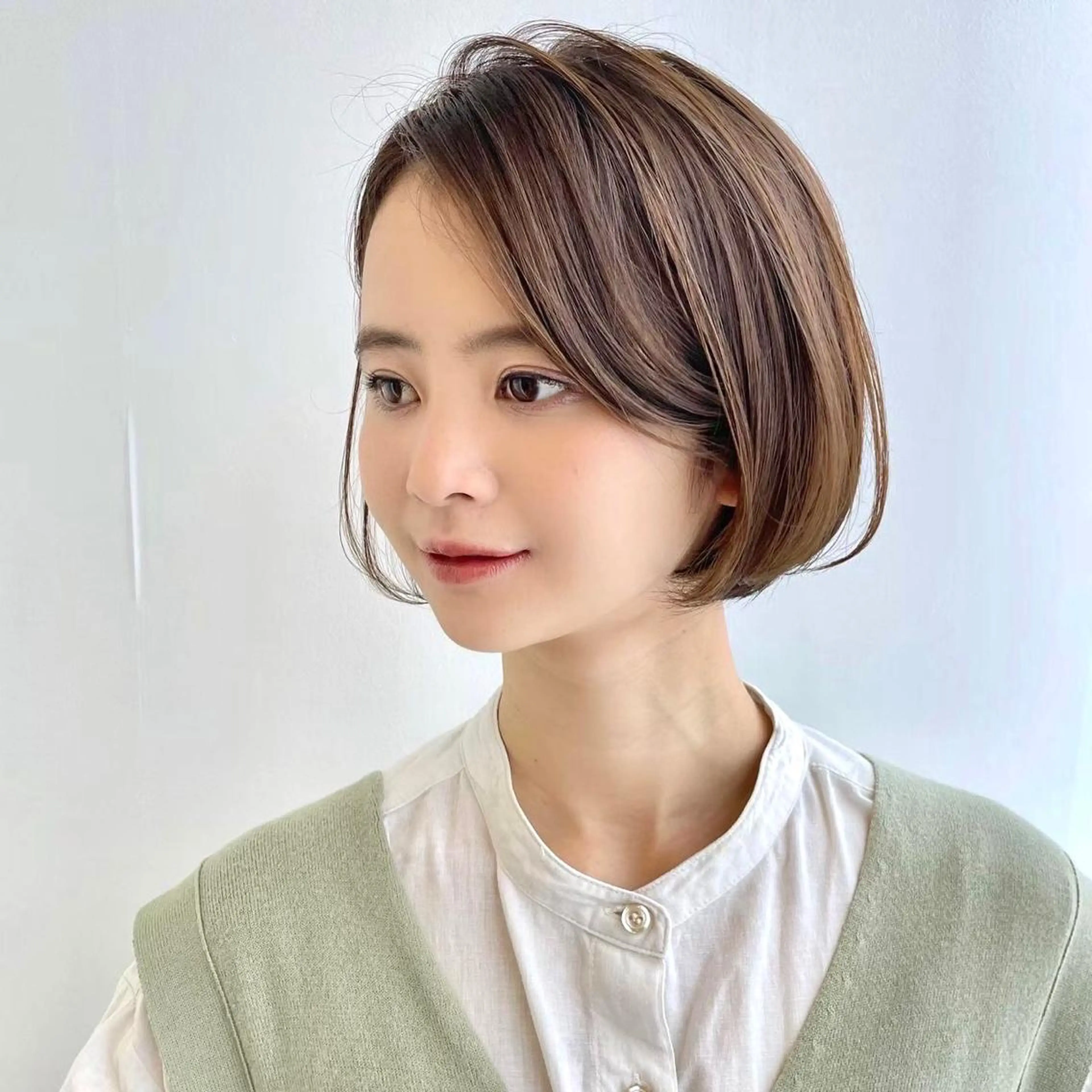 ミディアム カラー ベージュカラー ボブ 小顔カット 表参道 髪質改善専門のその他イメージ