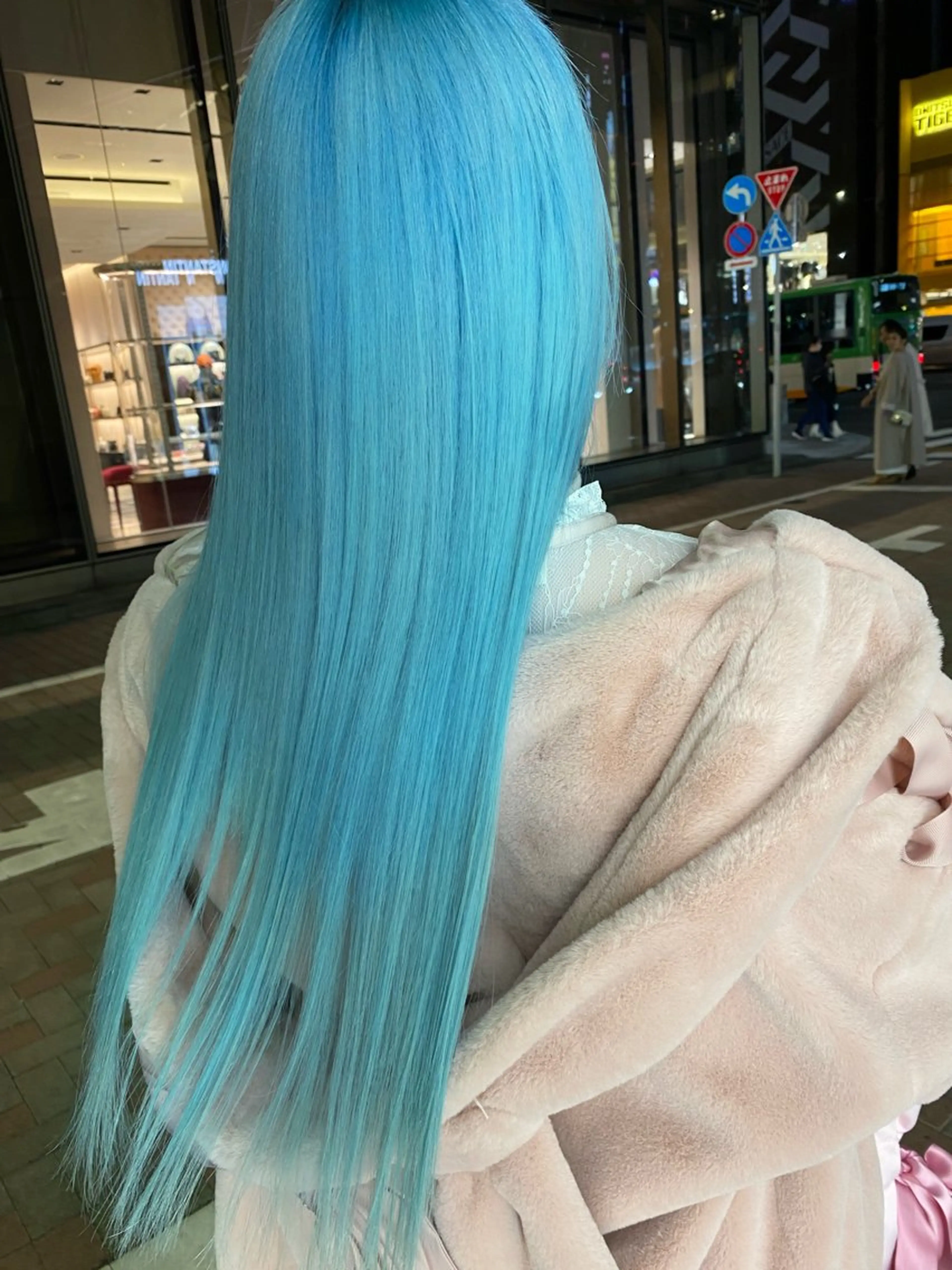 ロング まとまる ボブ矯正のヘアスタイル