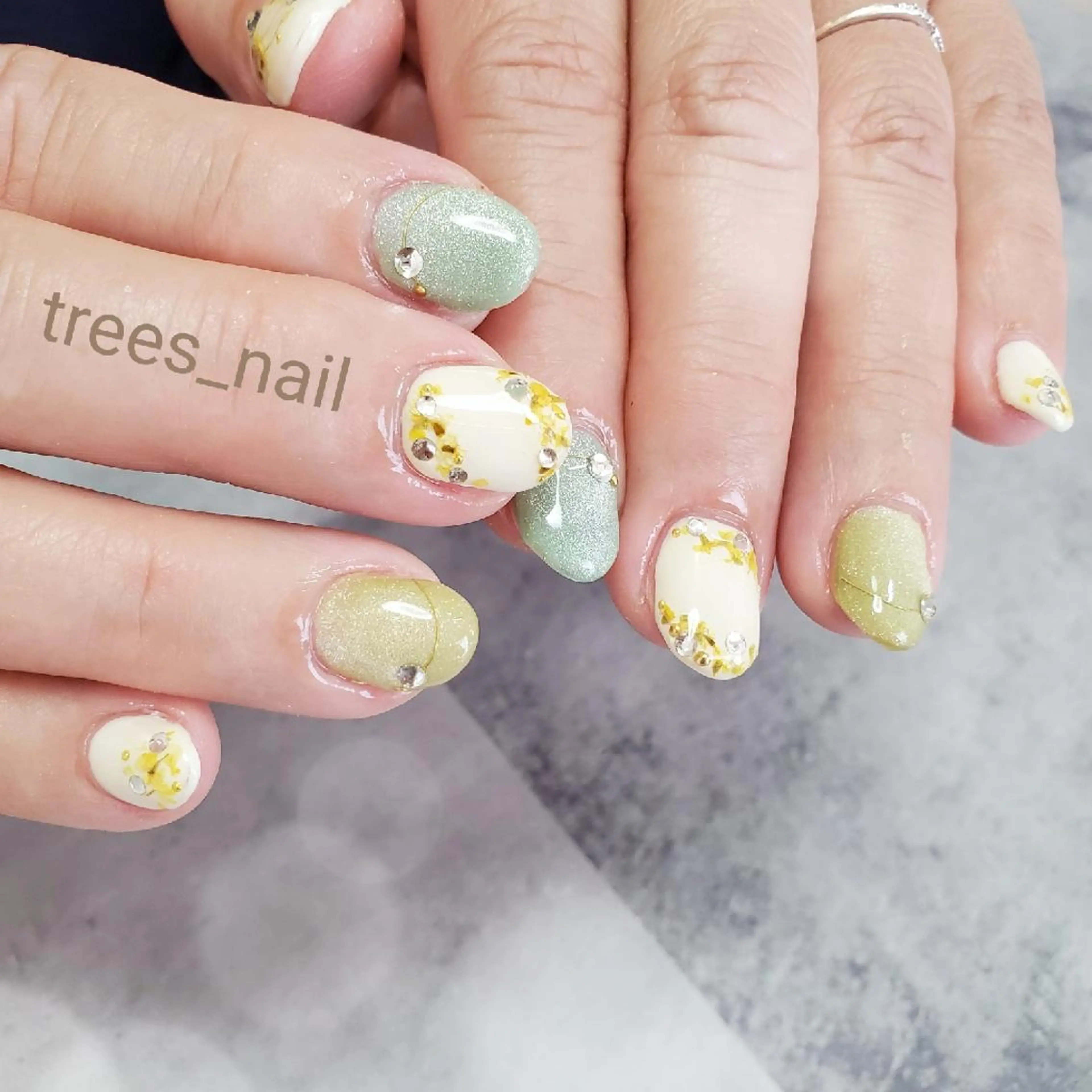 ネイル trees_ nailのネイルデザイン