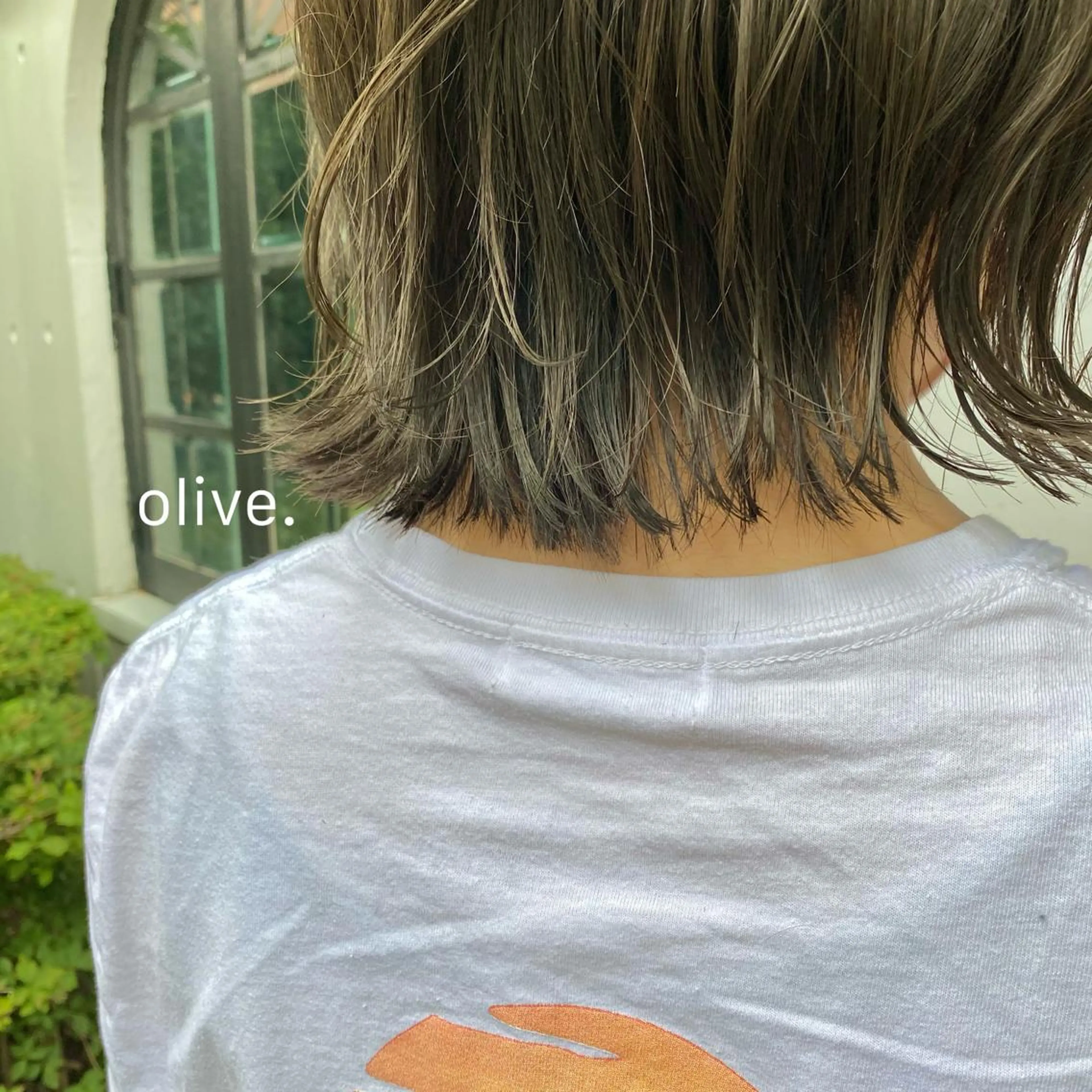 ミディアム カラー RINA🧤 デザインとボブのヘアスタイル