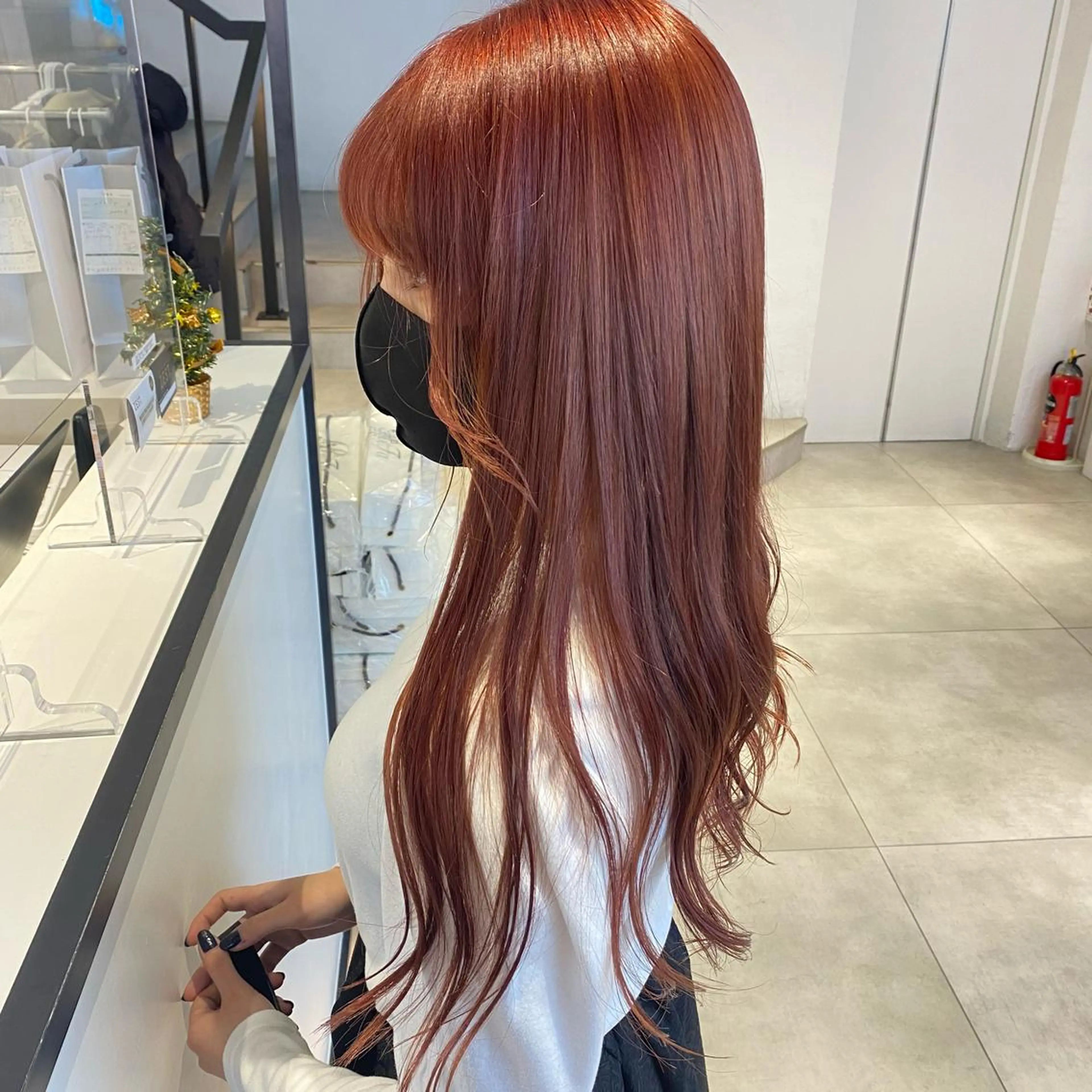 ロング カラー 酸性ストレート・ メンズ  三原 楊子のヘアスタイル